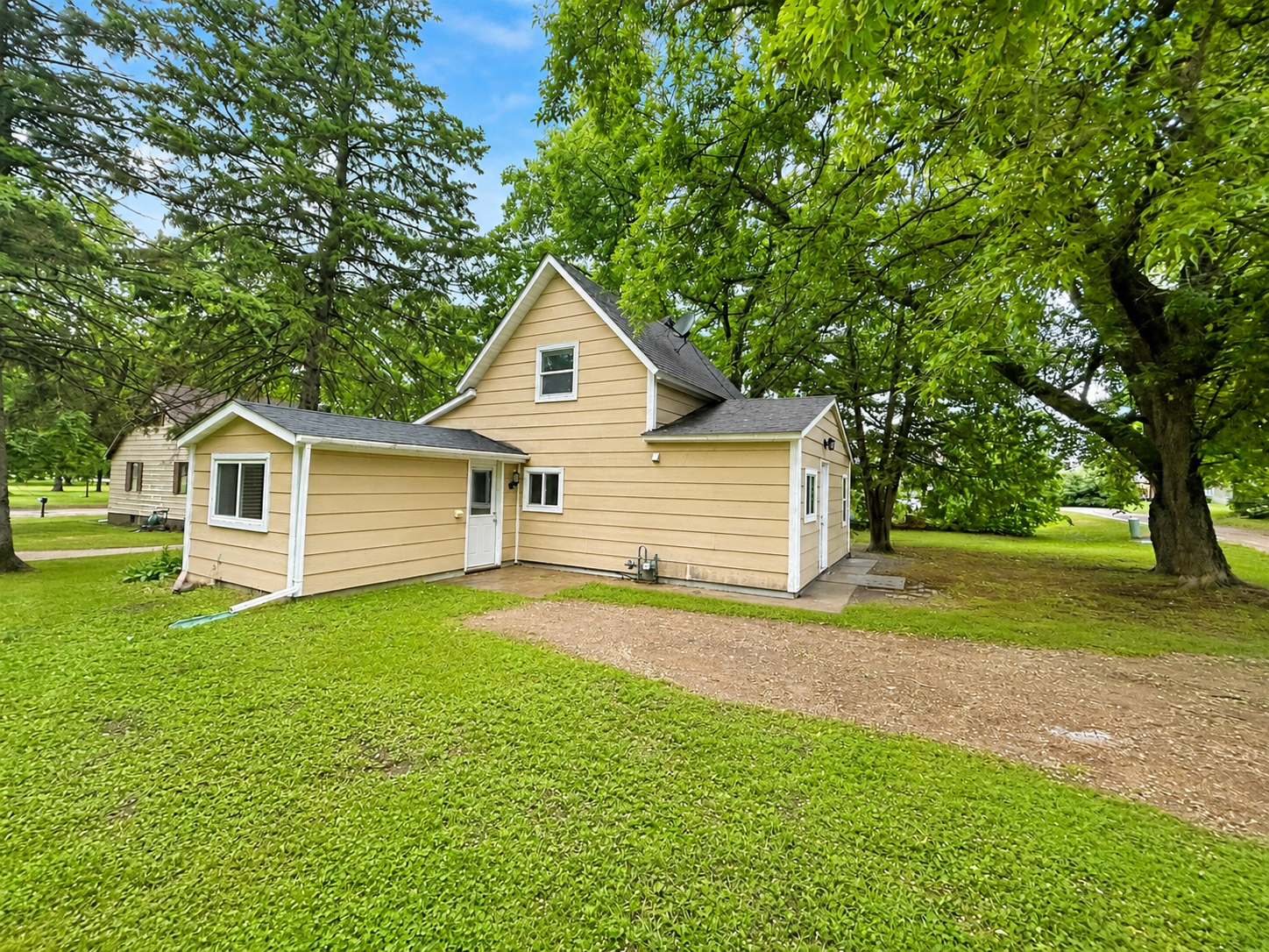 Homes for sale in New York Mills, MN | 404 E Gilman St, New York Mills, MN 56567 | MLS# 7088267