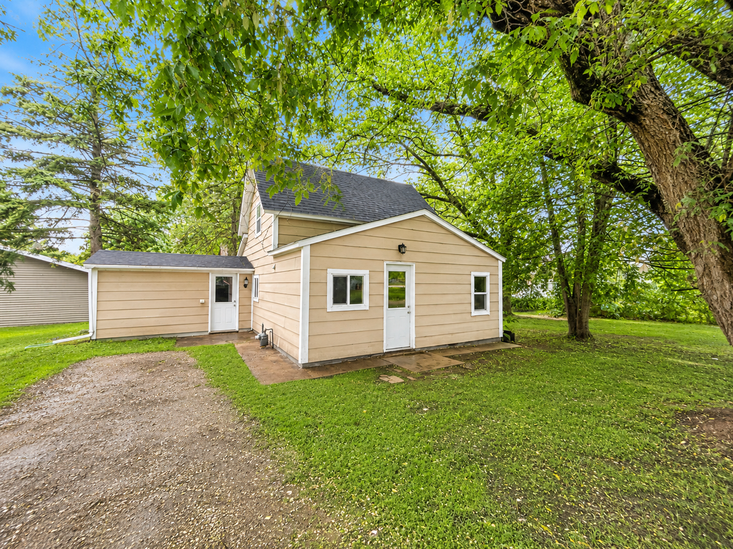 Homes for sale in New York Mills, MN | 404 E Gilman St, New York Mills, MN 56567 | MLS# 7088267