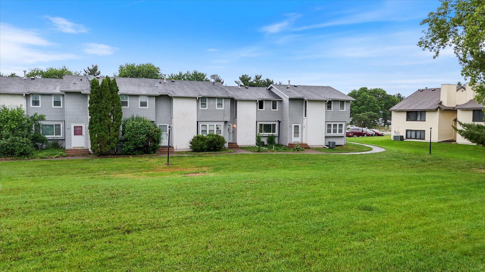2nd image of 3656 Brookdale Dr N, Brooklyn Park, MN 55443 | MLS# 7088429