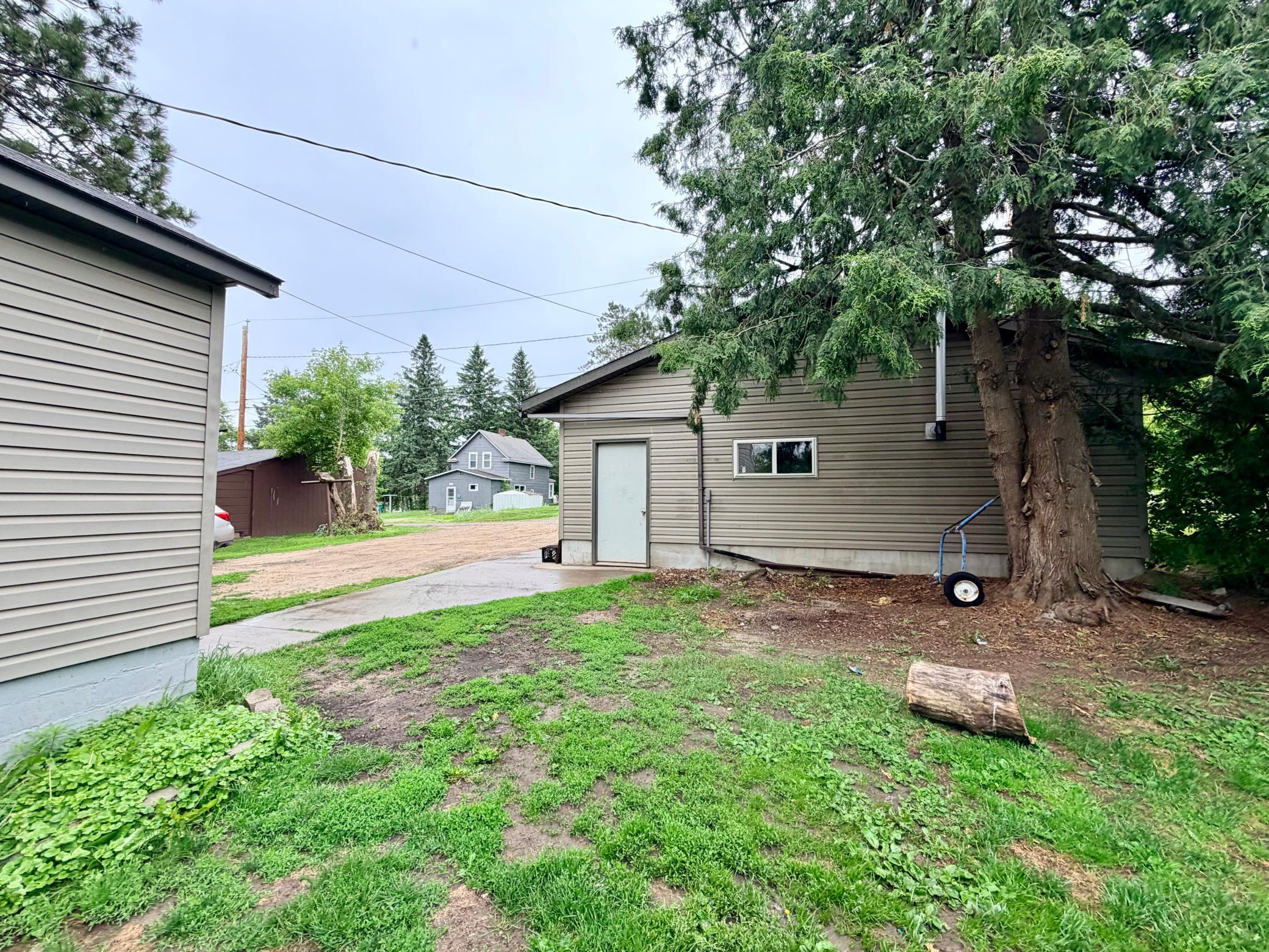 Homes for sale in Coleraine, MN | 206 Gunn St, Coleraine, MN 55722 | MLS# 7088436