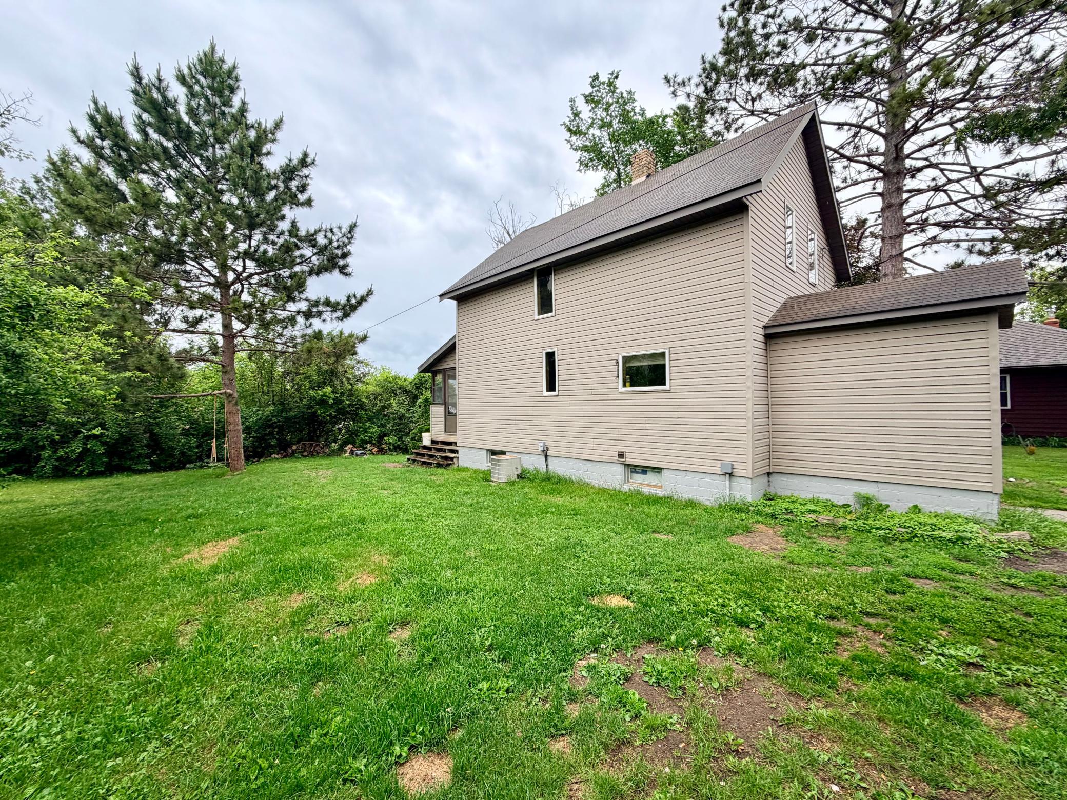 Homes for sale in Coleraine, MN | 206 Gunn St, Coleraine, MN 55722 | MLS# 7088436