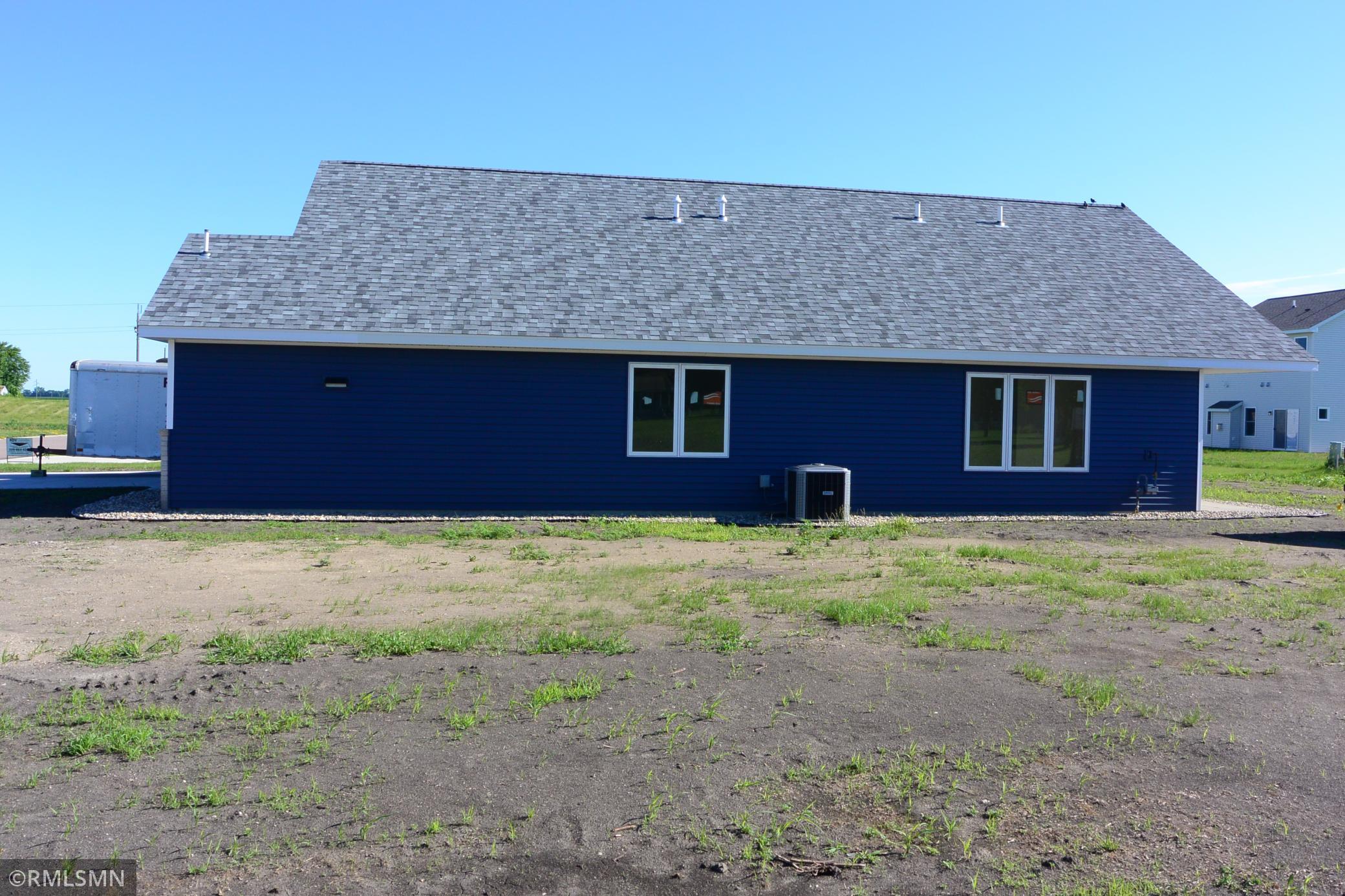 2nd image of 1506 Elsie Dr N, Glencoe, MN 55336 | MLS# 7088956