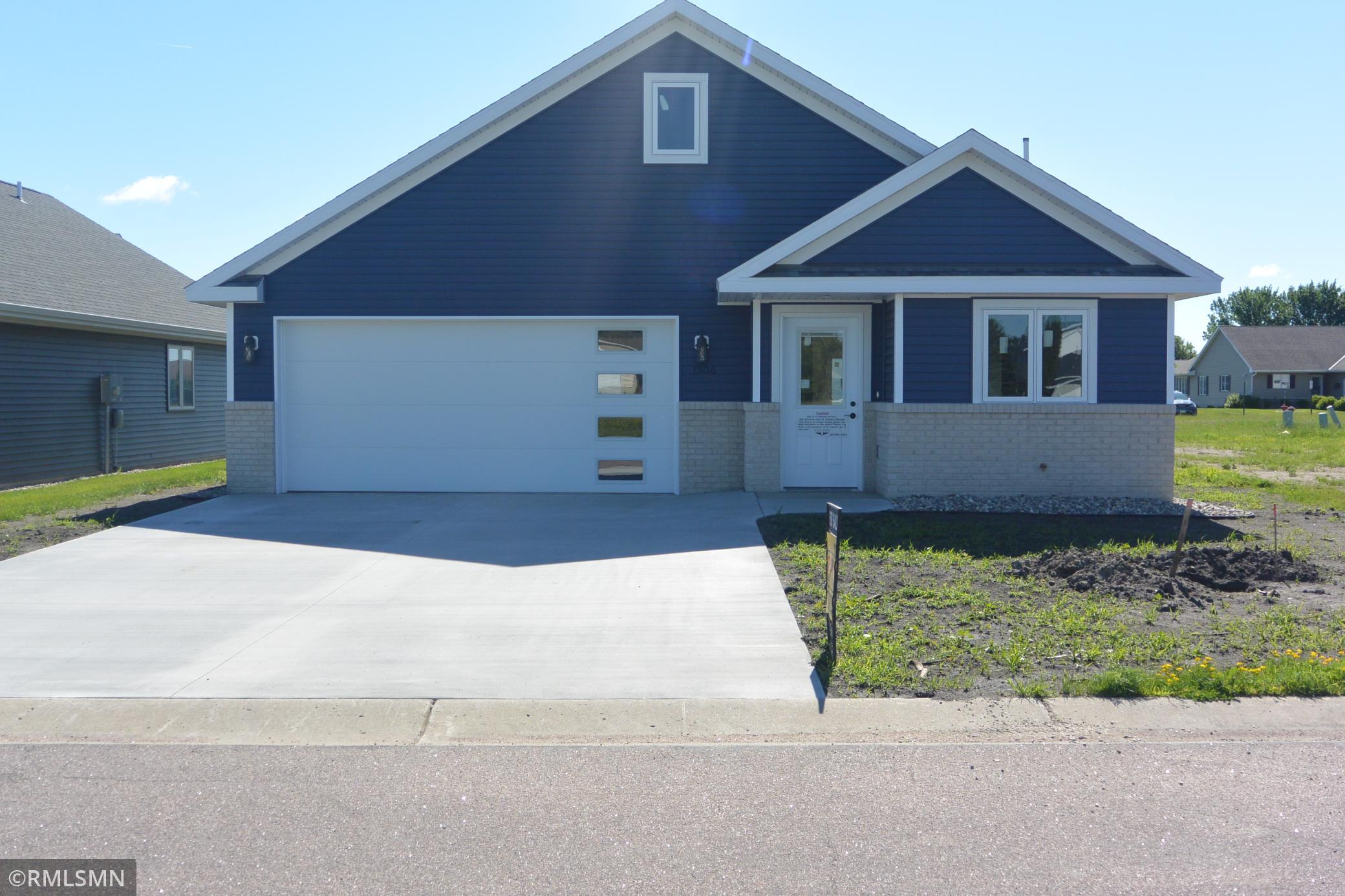 1st image of 1506 Elsie Dr N, Glencoe, MN 55336 | MLS# 7088956
