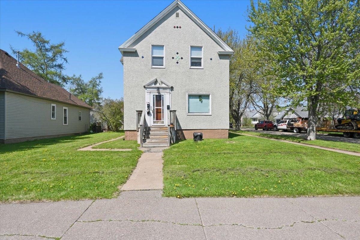 Homes for sale in Superior, WI | 2601 Hughitt Ave, Superior, WI 54880 | MLS# 7089184