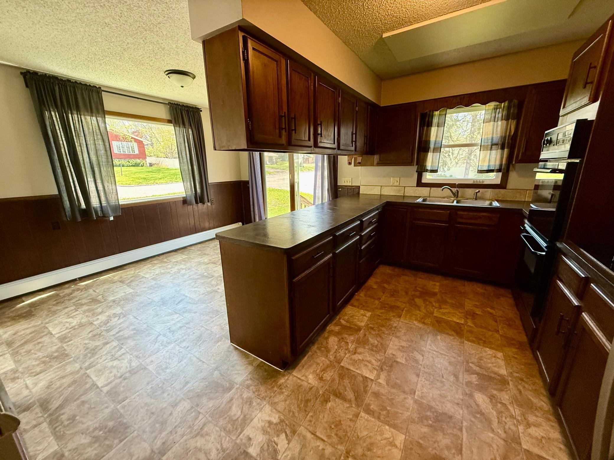 4th image of 911 2Nd Ave S, Buffalo, MN 55313 | MLS# 7089211