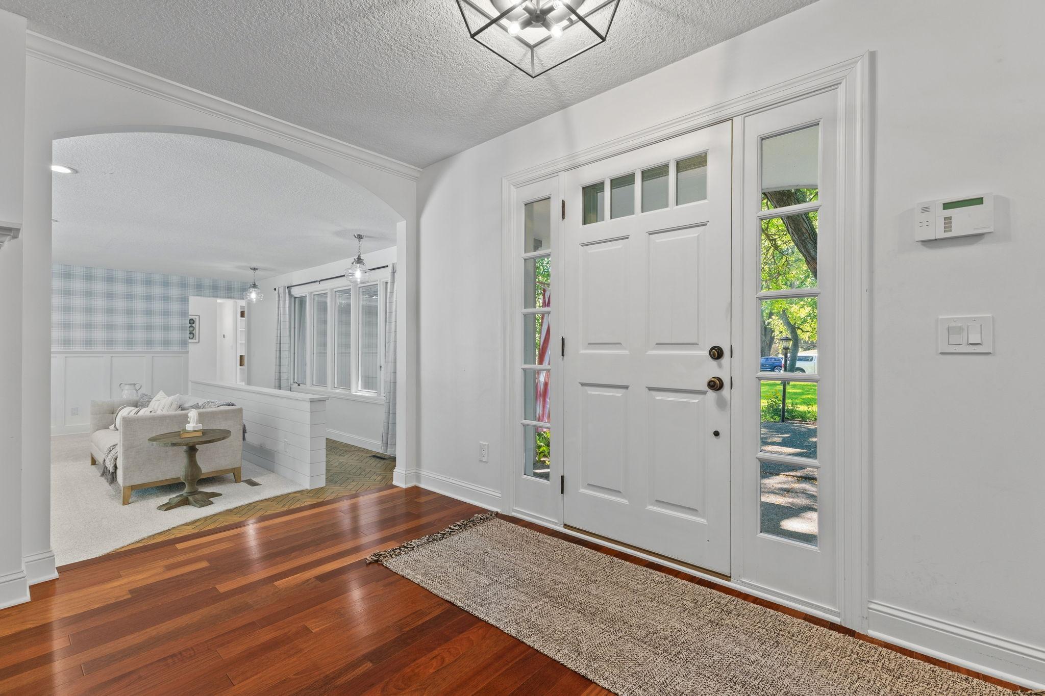 4th image of 8100 Oakmere Rd, Minneapolis, MN 55438 | MLS# 7089218