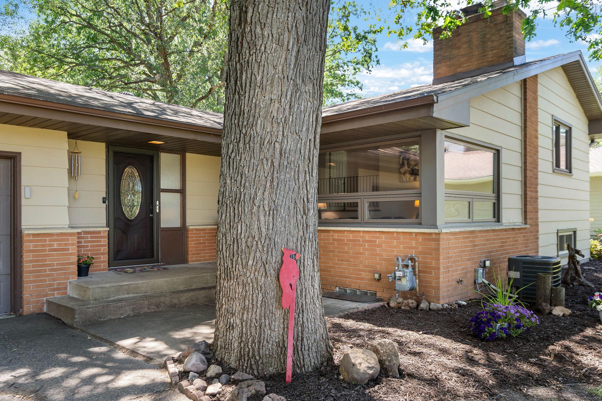 3rd image of 7703 49Th Ave N, New Hope, MN 55428 | MLS# 7089471