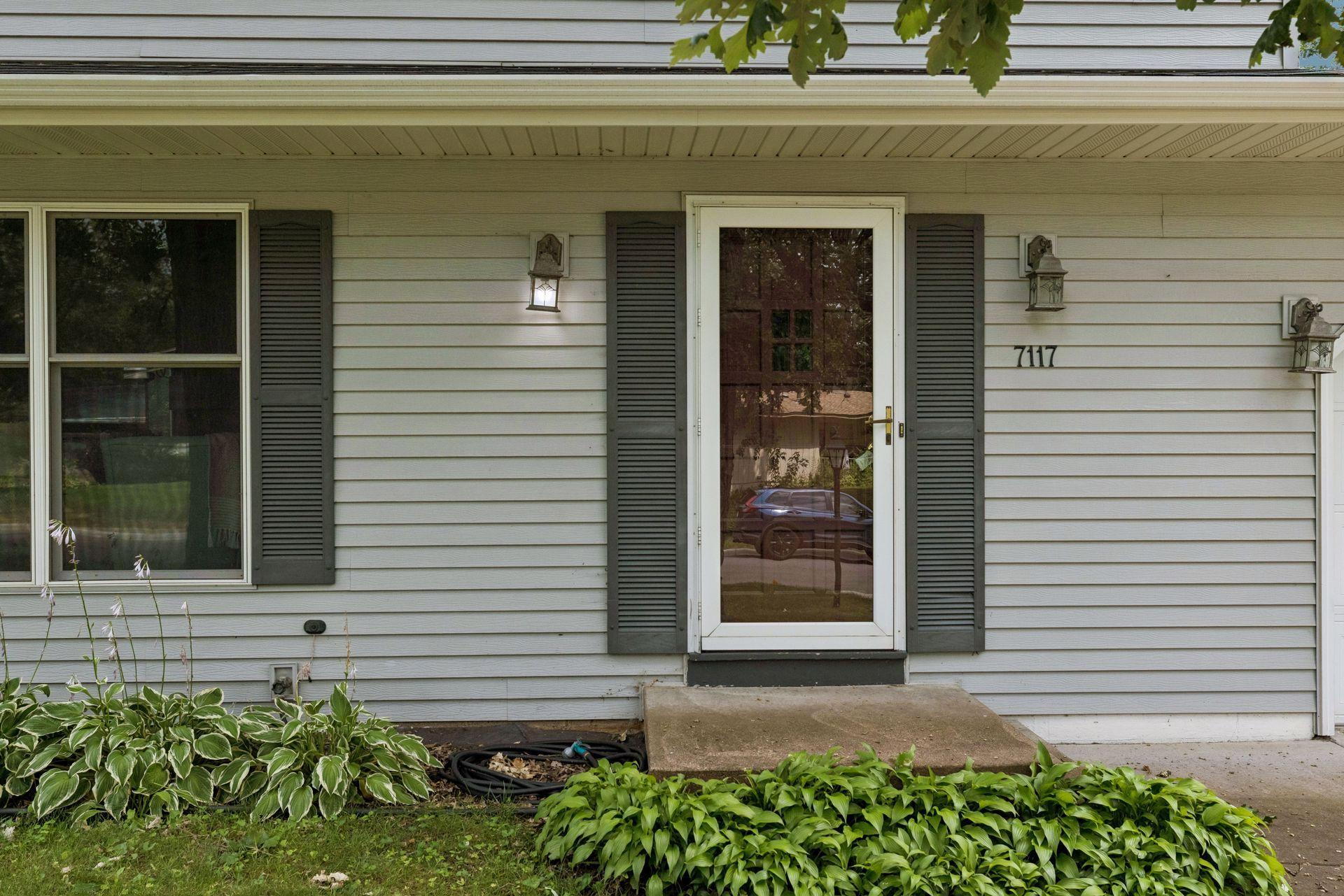4th image of 7117 Steepleview Rd, Saint Paul, MN 55125 | MLS# 7089508