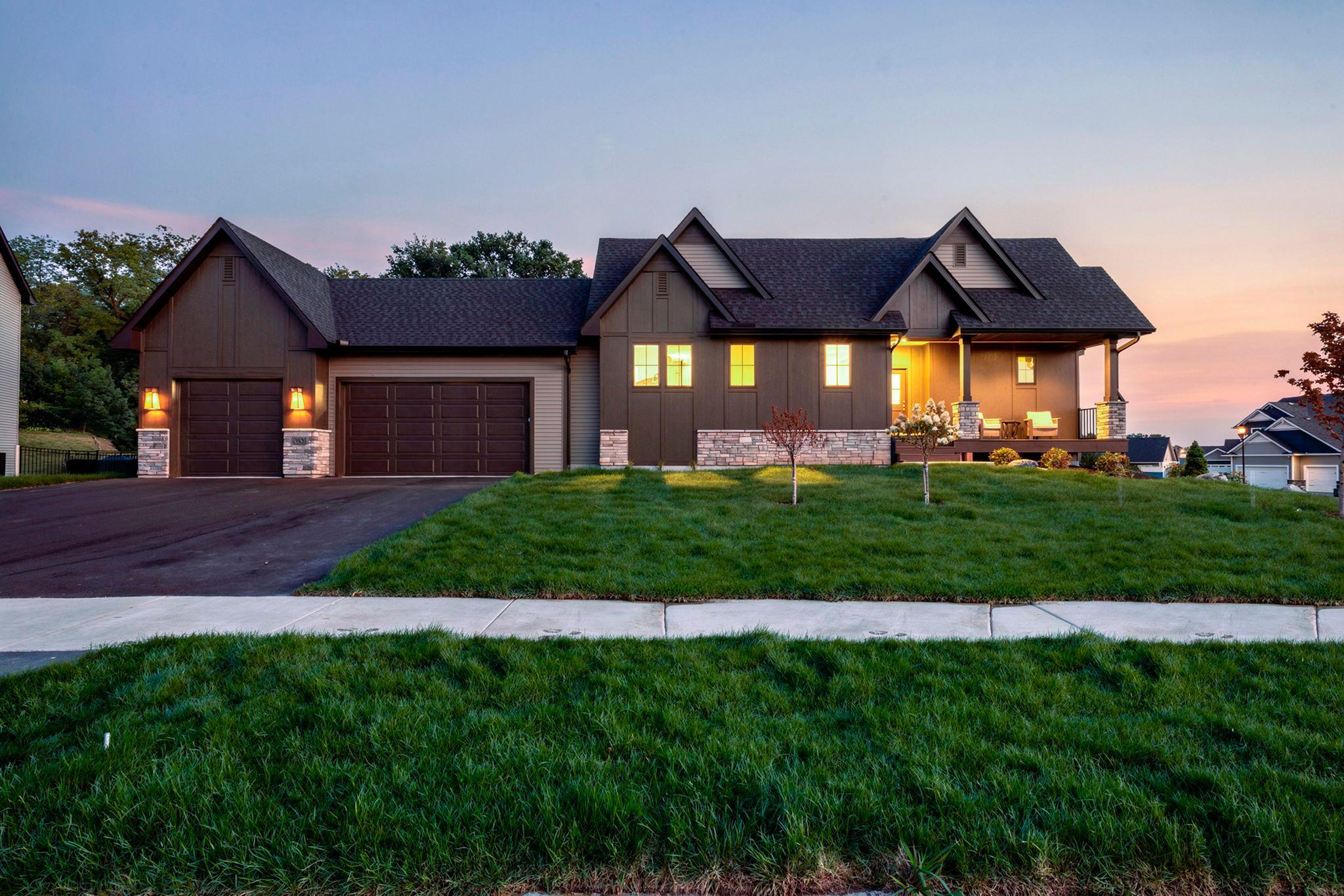 1st image of 19820 Henning Ave, Lakeville, MN 55044 | MLS# 7089509