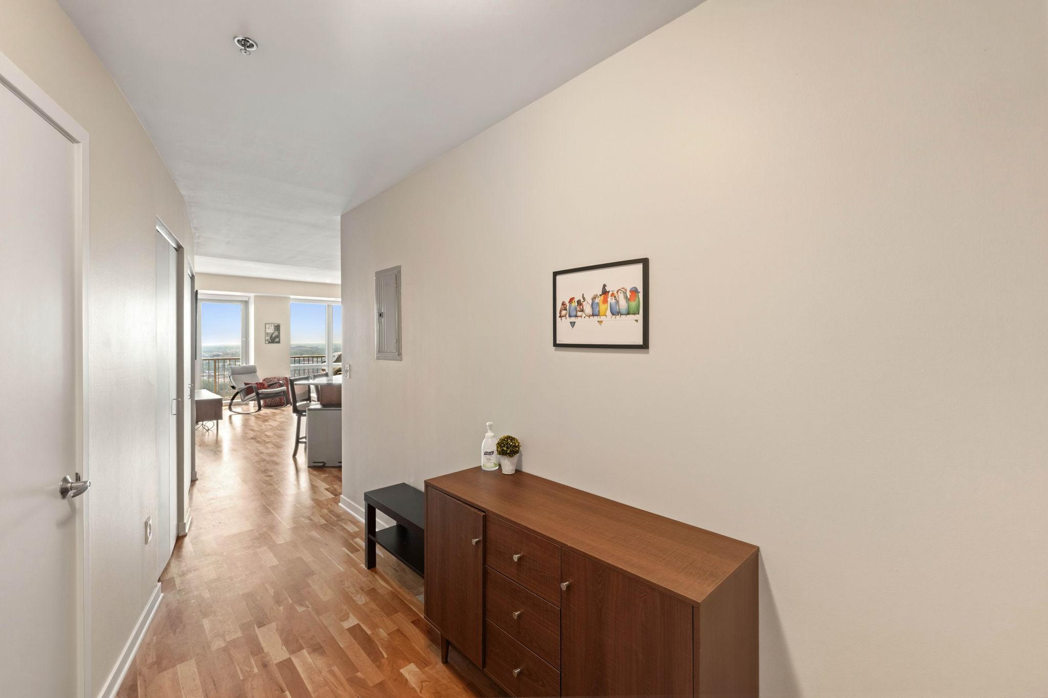 3rd image of 929 Portland Ave #2308, Minneapolis, MN 55404 | MLS# 7089637