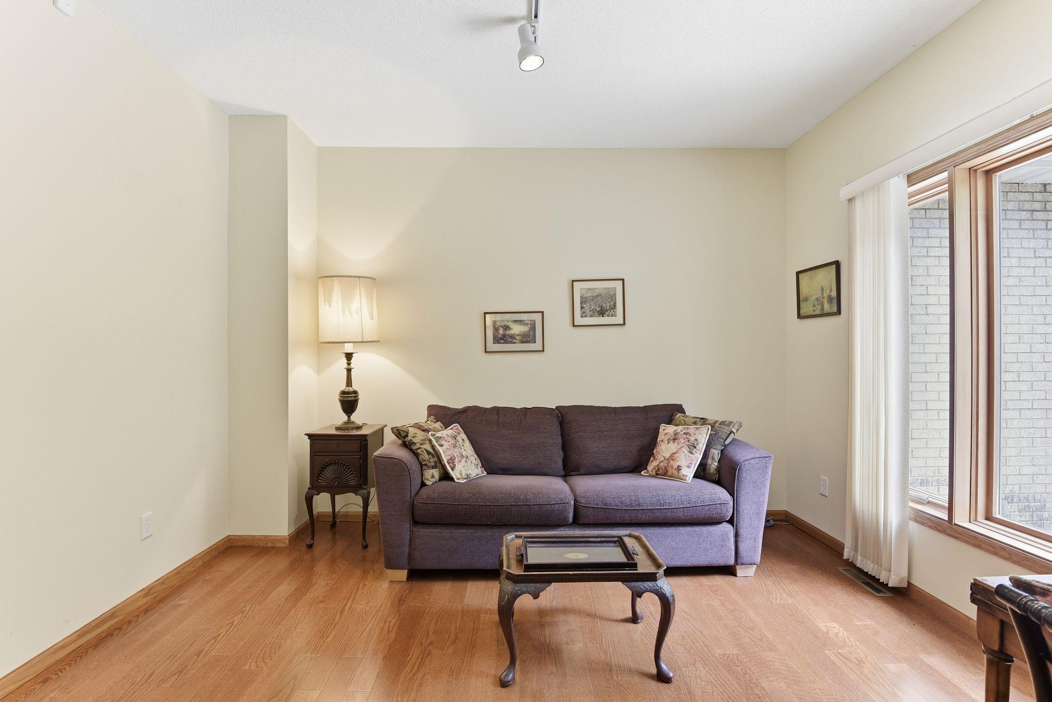 5th image of 1266 Deerwood Dr, Saint Paul, MN 55123 | MLS# 7089699