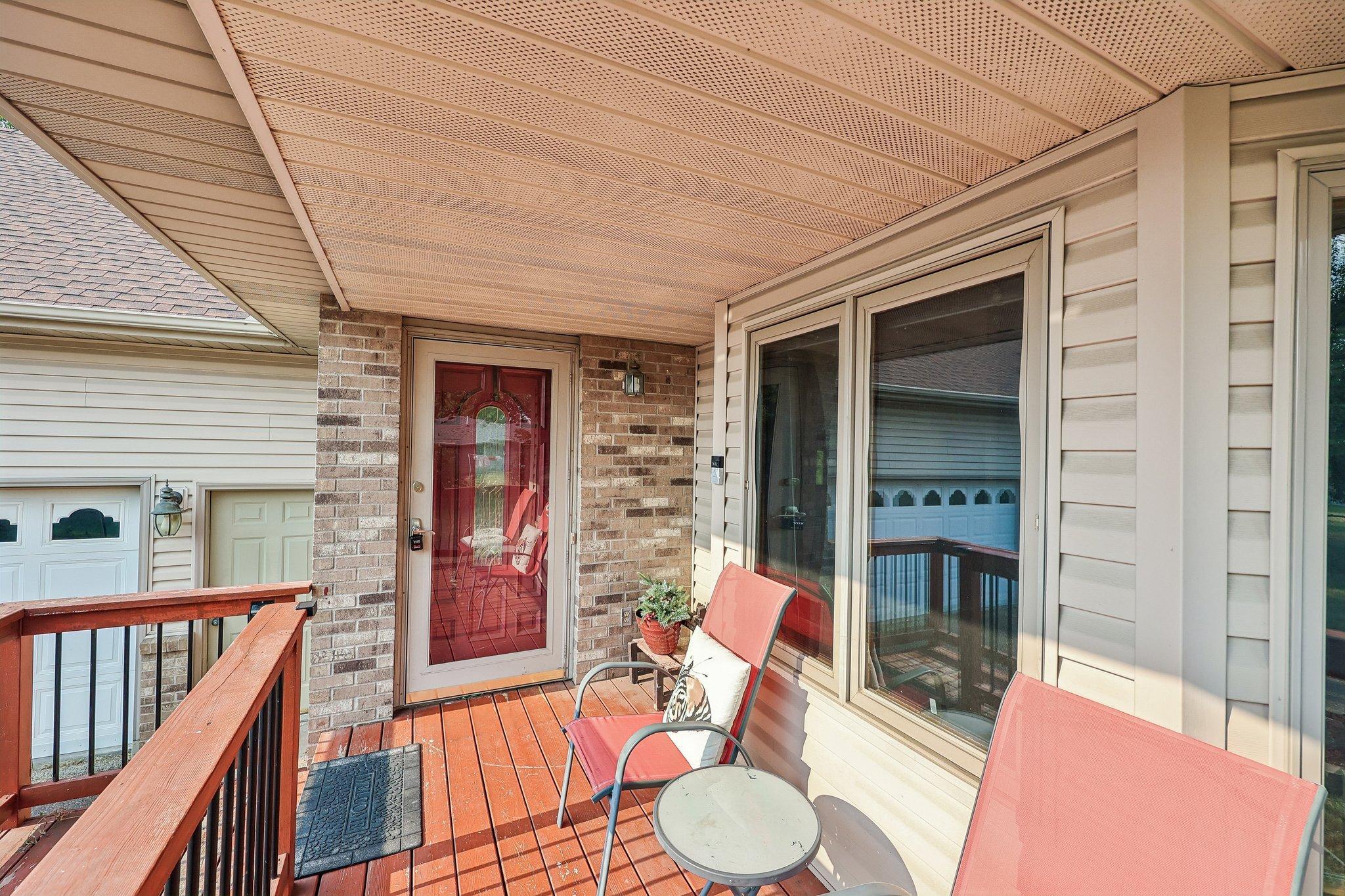 2nd image of 597 Viking Dr E, Saint Paul, MN 55117 | MLS# 7089756