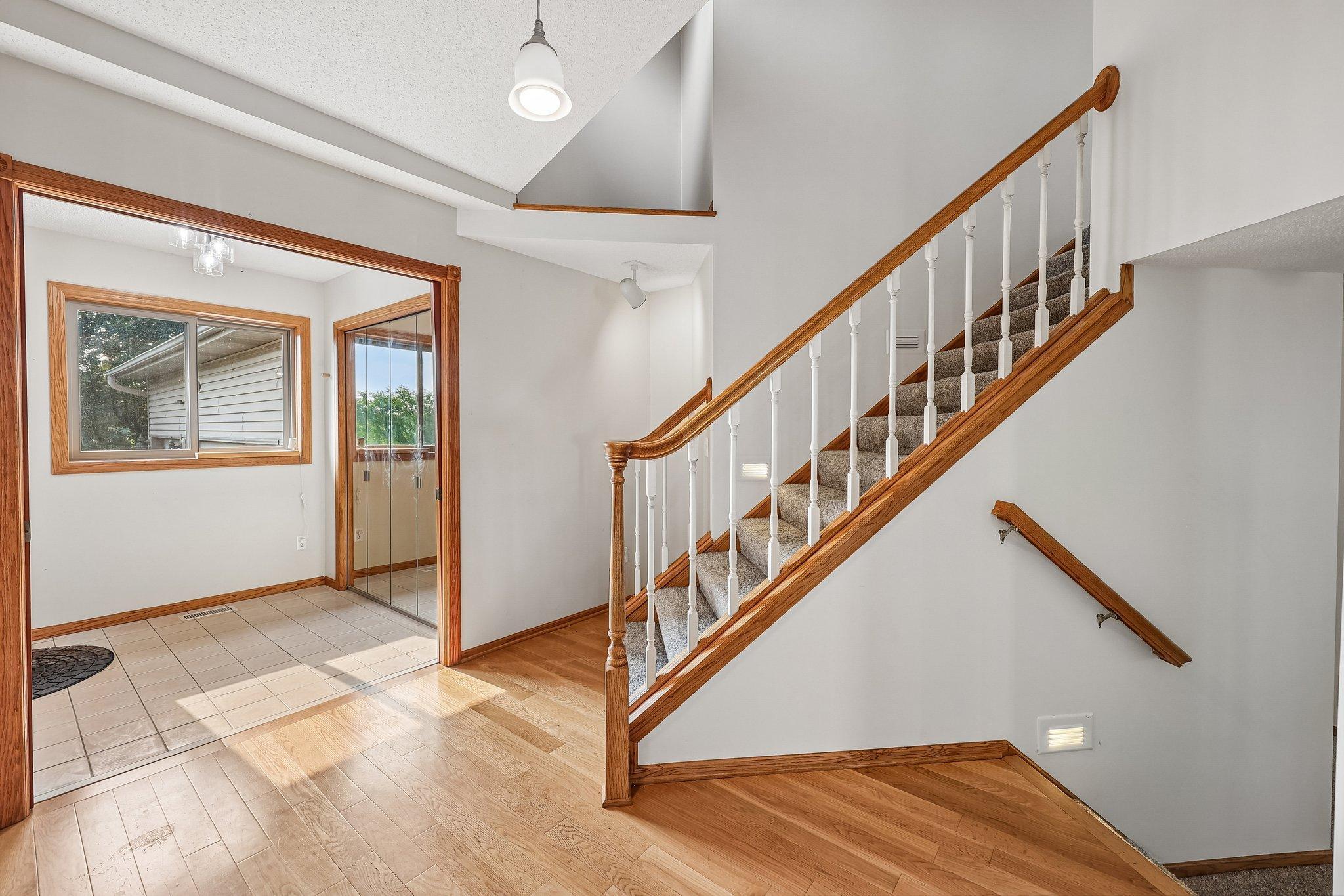 4th image of 597 Viking Dr E, Saint Paul, MN 55117 | MLS# 7089756