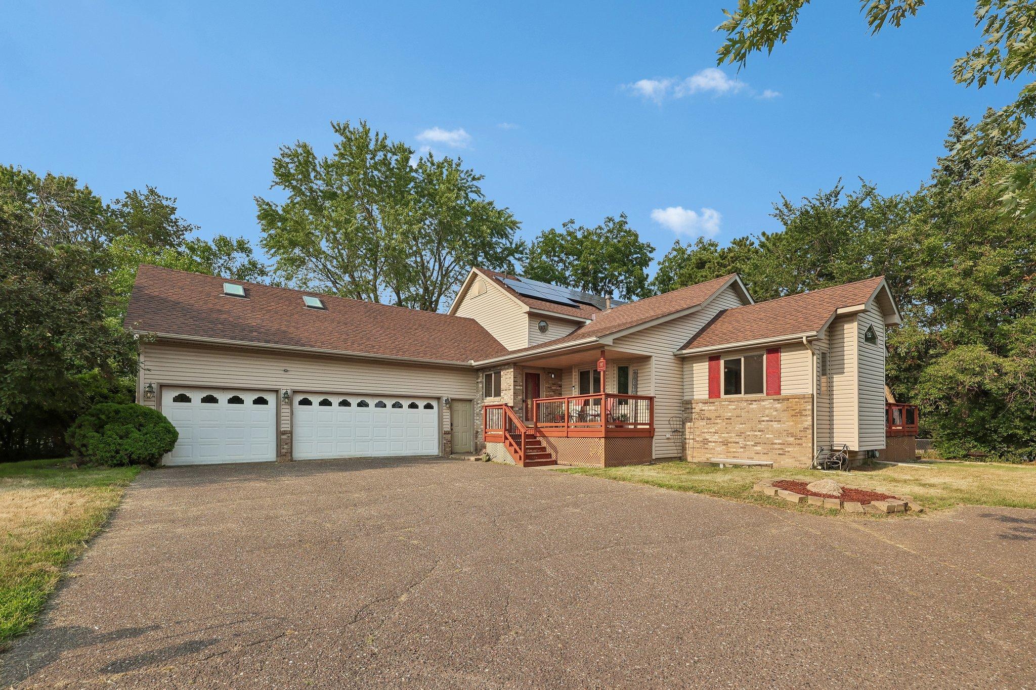 1st image of 597 Viking Dr E, Saint Paul, MN 55117 | MLS# 7089756