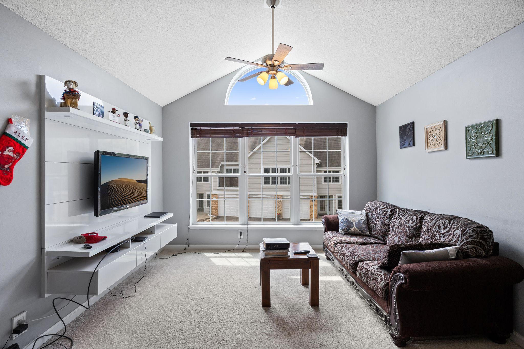 Homes for sale in Minnetonka, MN | 6010 Chasewood Pkwy #205, Minnetonka, MN 55343 | MLS# 7089939