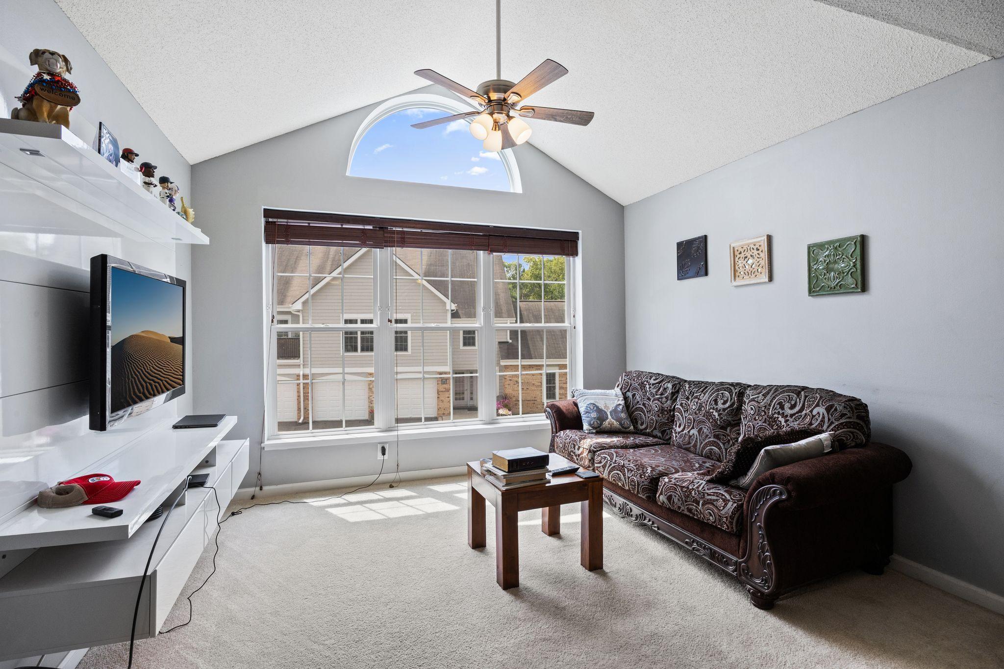 Homes for sale in Minnetonka, MN | 6010 Chasewood Pkwy #205, Minnetonka, MN 55343 | MLS# 7089939