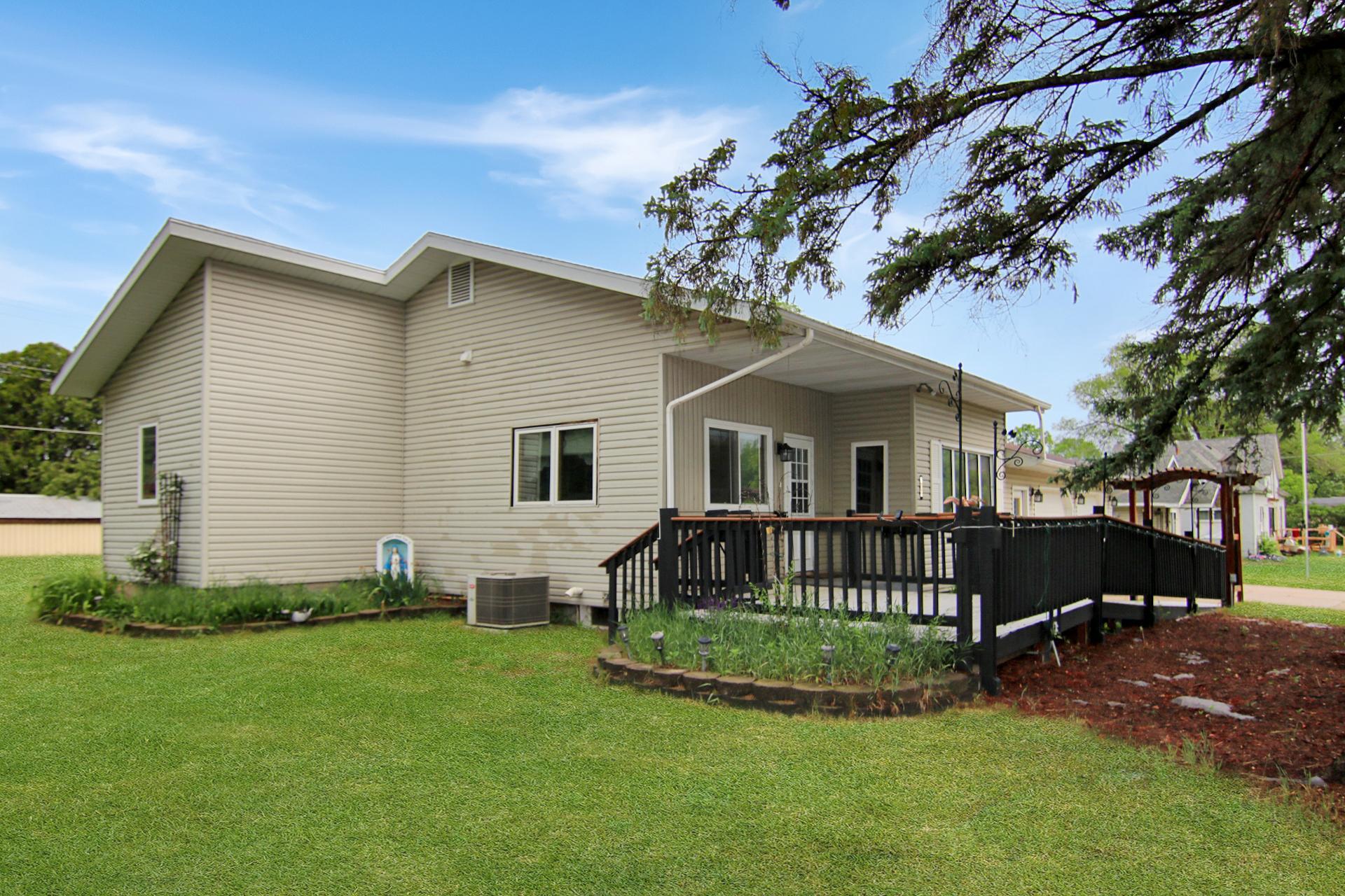 2nd image of 709 9th Ave Ne, Brainerd, MN 56401 | MLS# 7089970