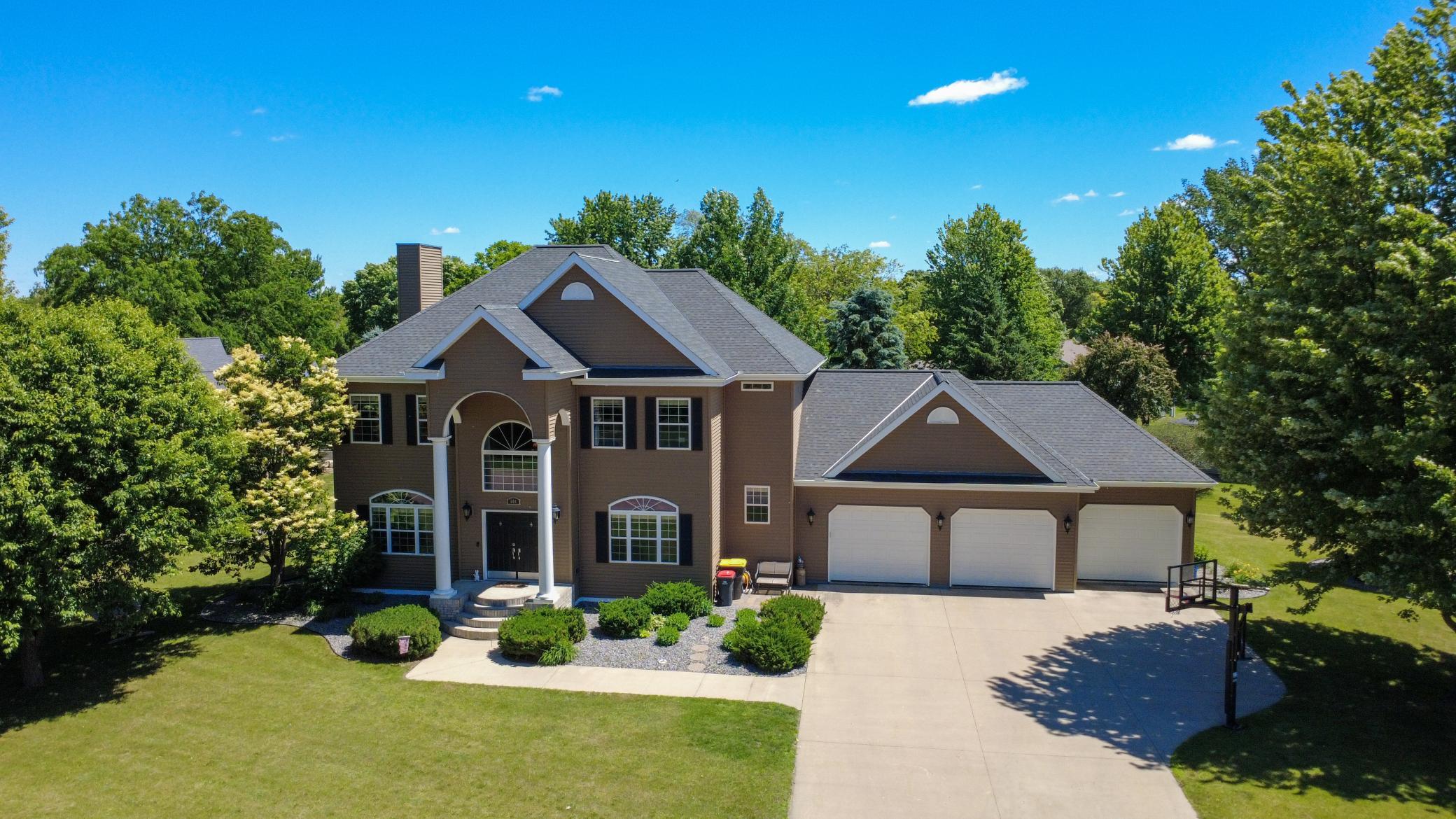 Homes for sale in Redwood Falls, MN | 504 Northwood Dr, Redwood Falls, MN 56283 | MLS# 7090184