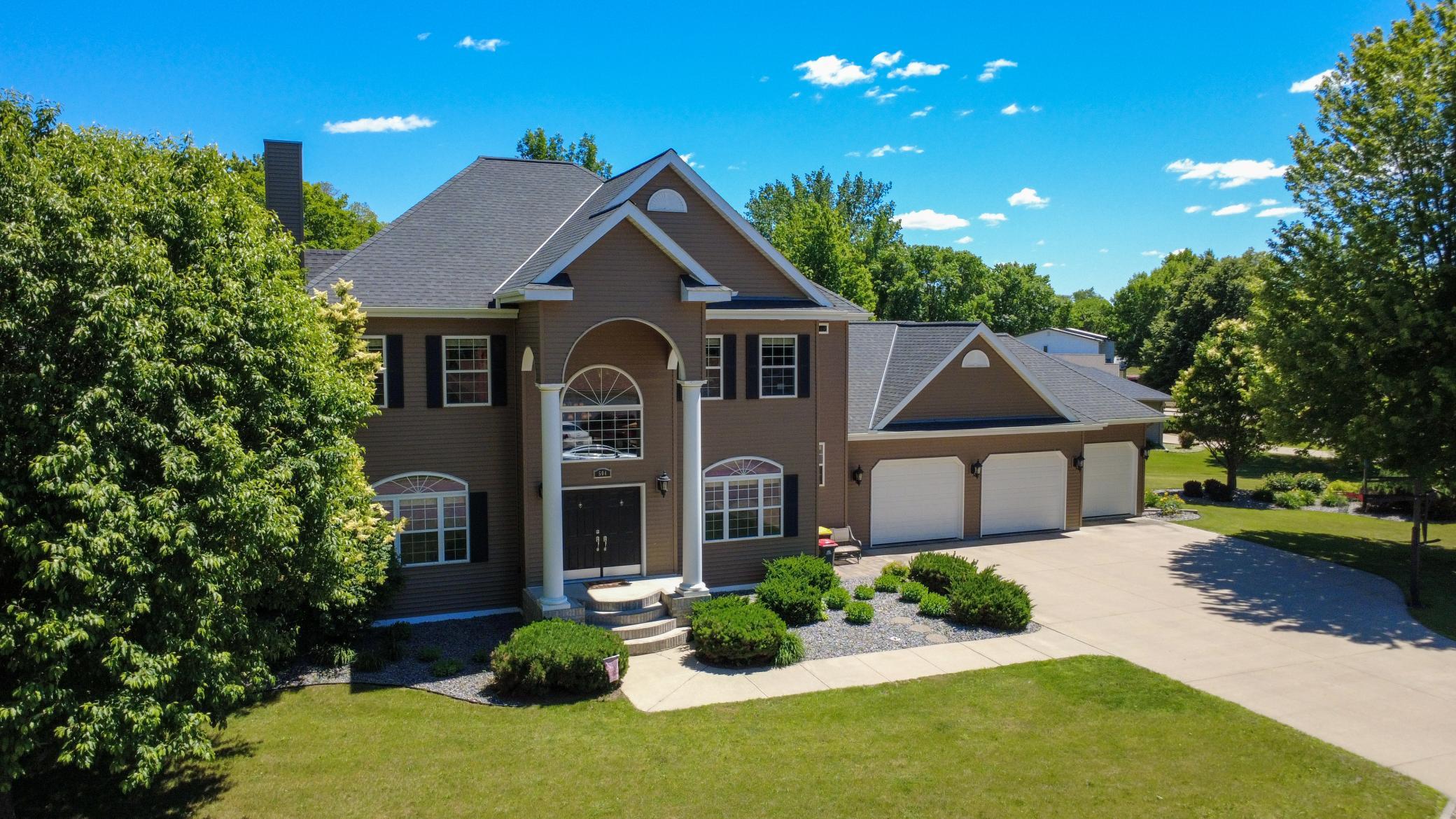 Homes for sale in Redwood Falls, MN | 504 Northwood Dr, Redwood Falls, MN 56283 | MLS# 7090184