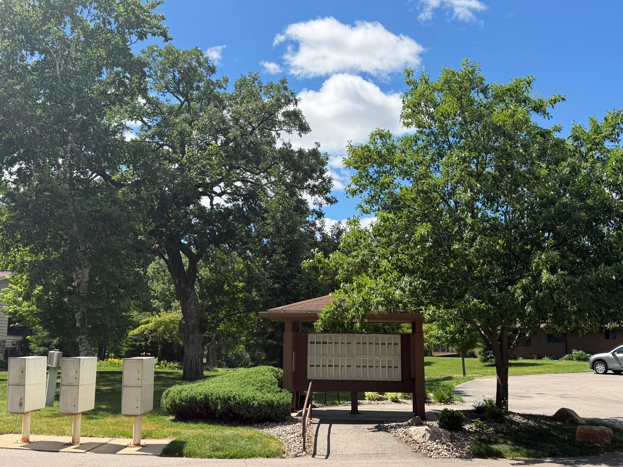 2nd image of 2055 Carriage Dr SW, Rochester, MN 55902