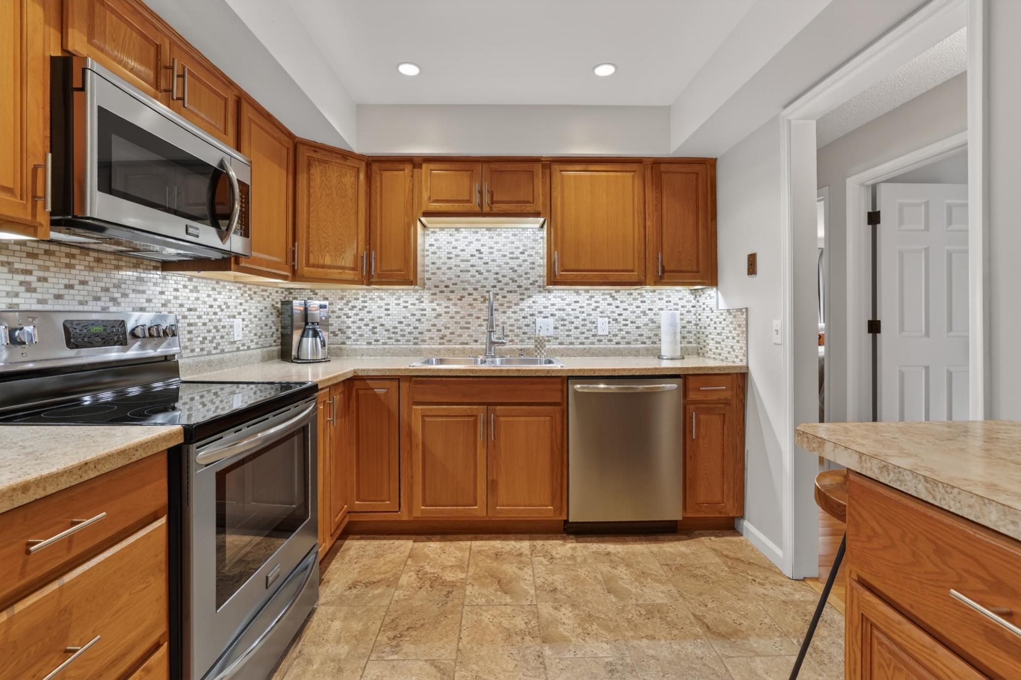 1st image of 2055 Carriage Dr Sw #2055H, Rochester, MN 55902 | MLS# 7090186