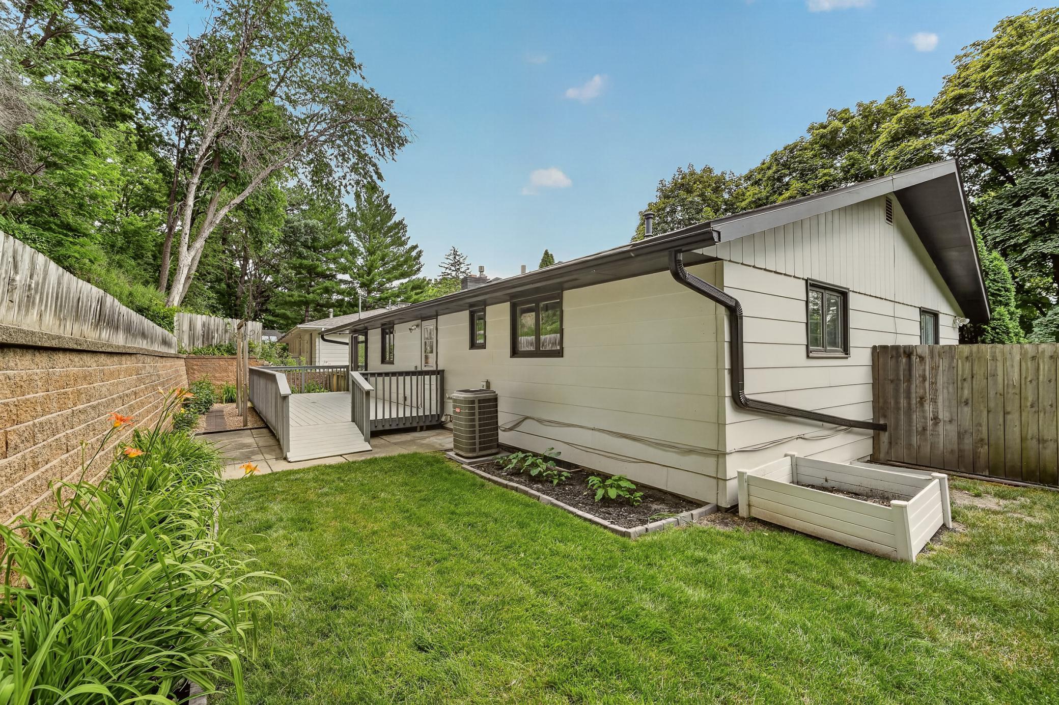 3rd image of 1019 11Th St Sw, Rochester, MN 55902 | MLS# 7090282
