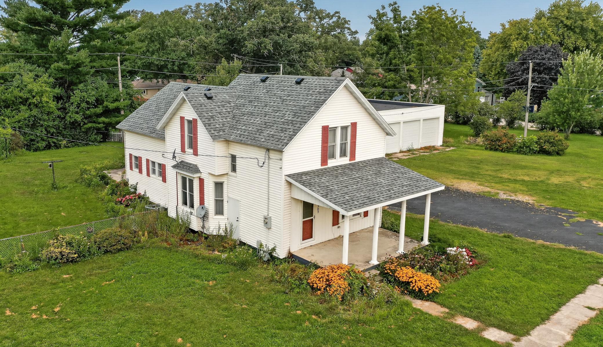 1st image of 305 Mill St N, Brownsdale, MN 55918 | MLS# 7090438