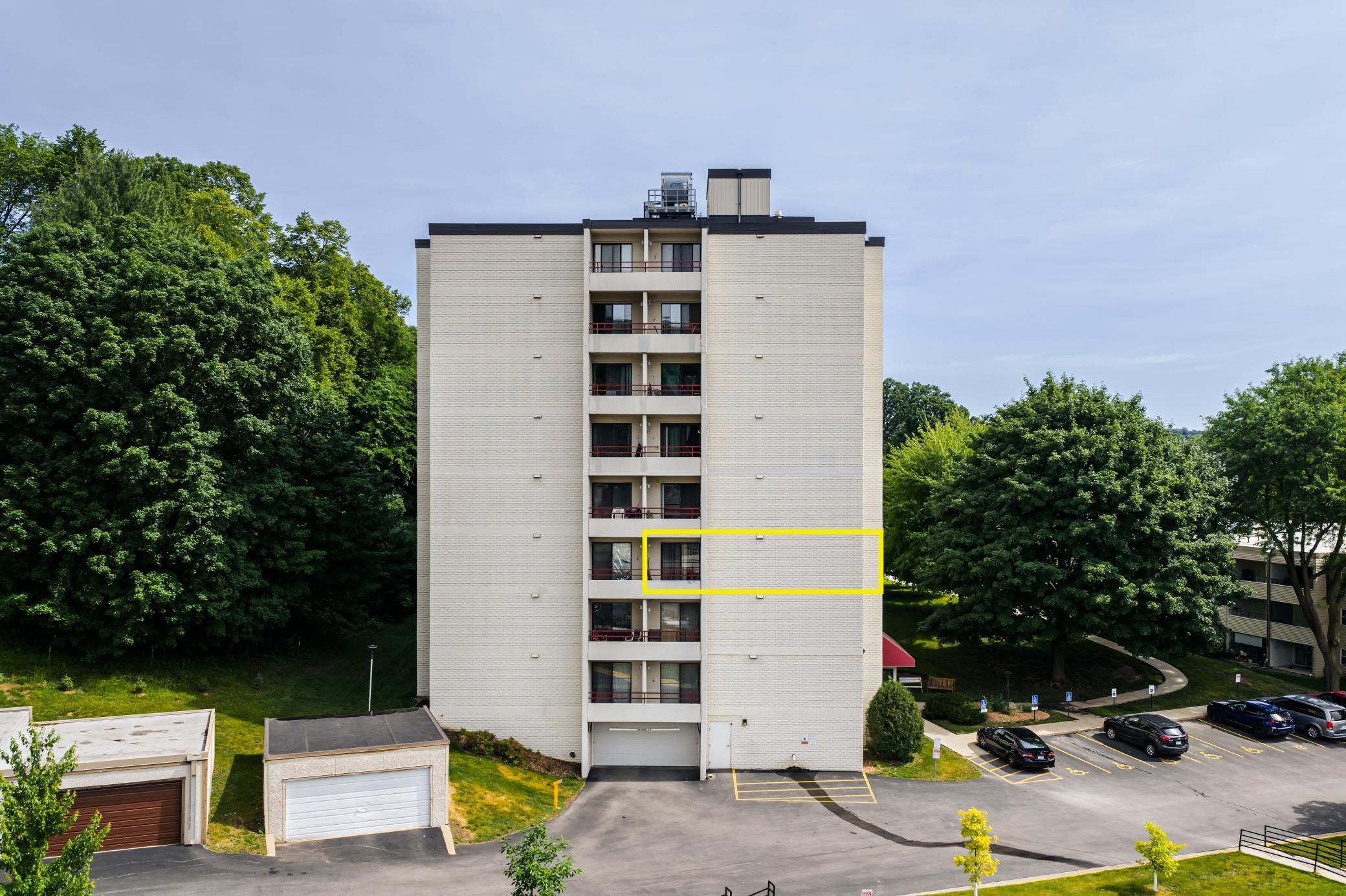 2nd image of 625 19th St Nw #300, Rochester, MN 55901 | MLS# 7090466