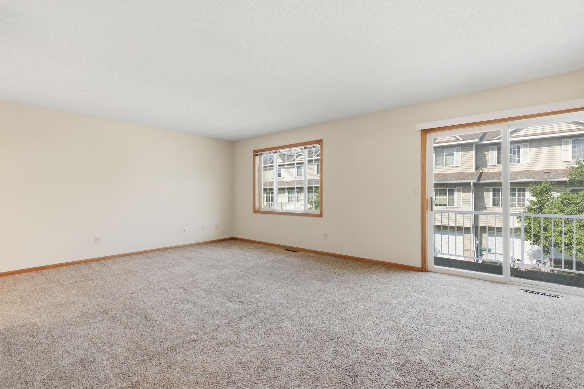 Homes for sale in Maplewood, MN | 1587 County Road D E, Maplewood, MN 55109 | MLS# 7090581