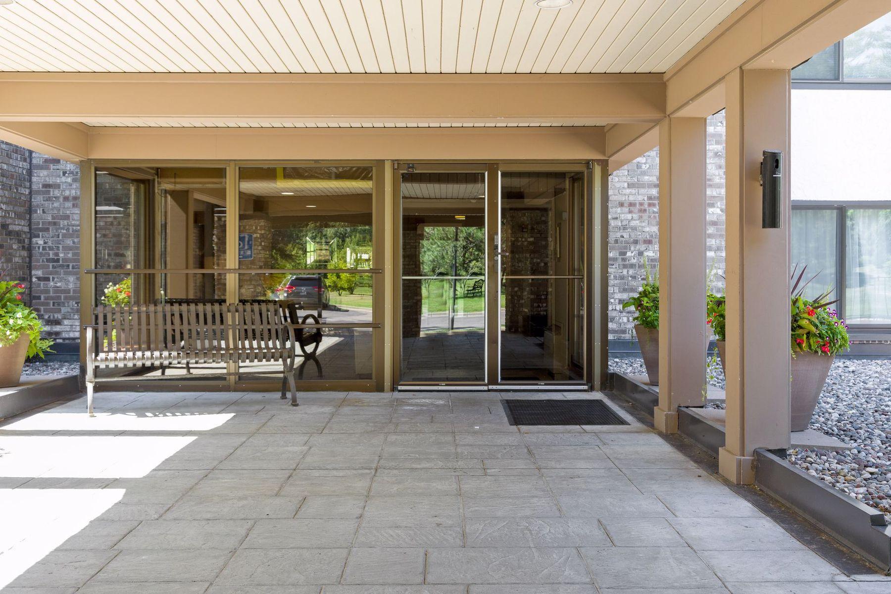 3rd image of 1077 Sibley Memorial Hwy, Lilydale, MN 55118