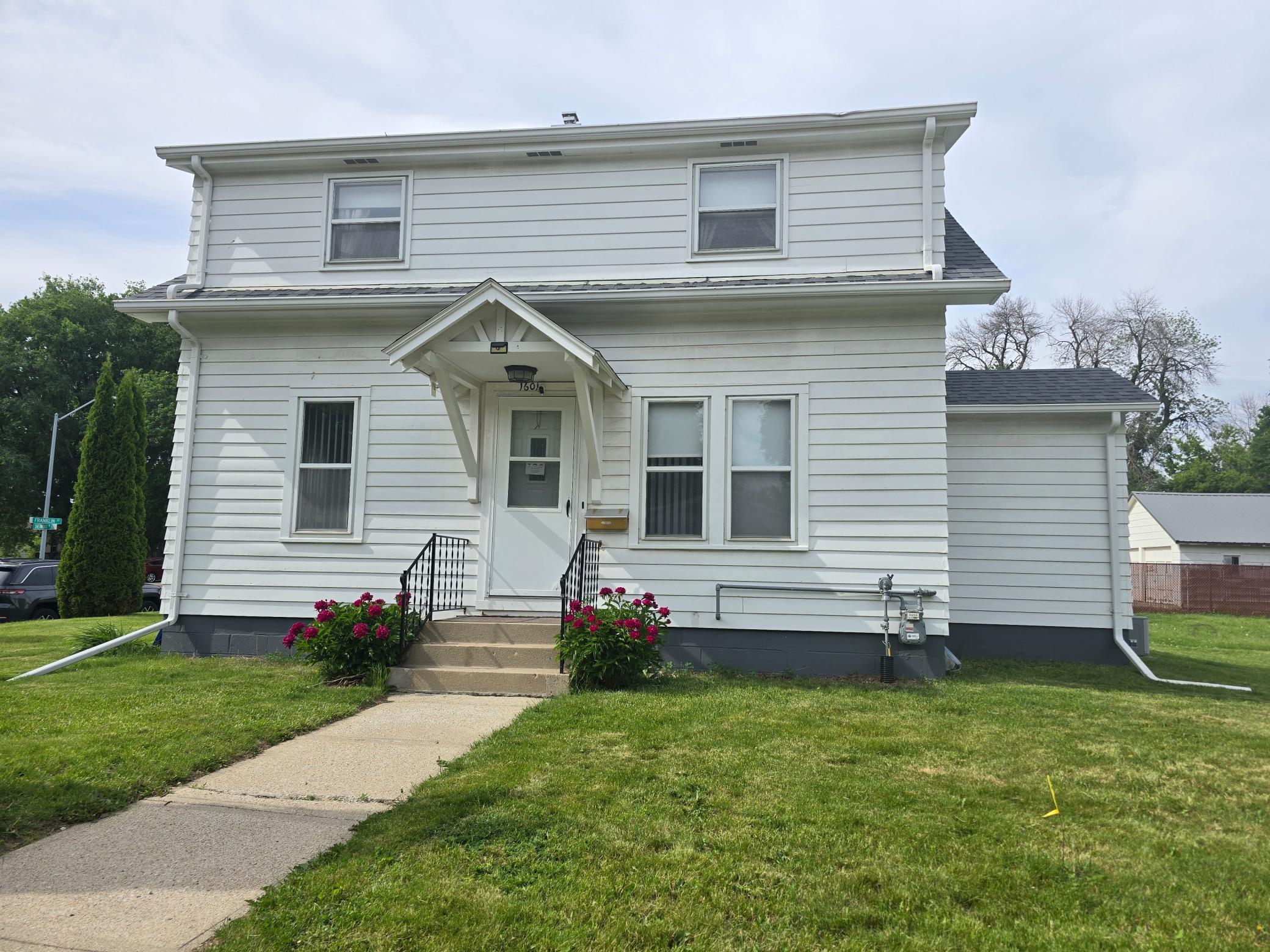 1st image of 1601 Murray Ave, Worthington, MN 56187 | MLS# 7090838