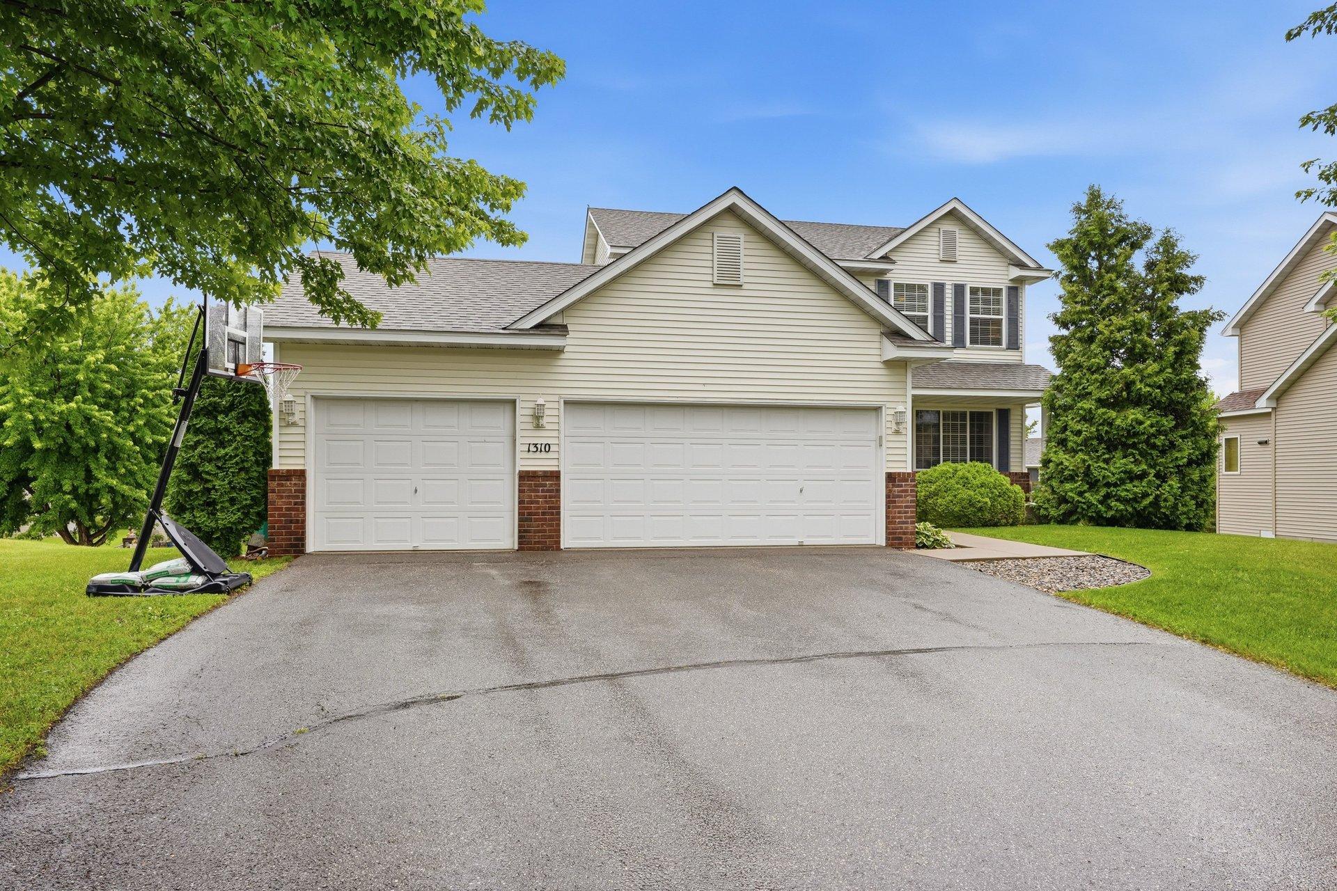 4th image of 1310 Birch Dr, Mayer, MN 55360 | MLS# 7091099