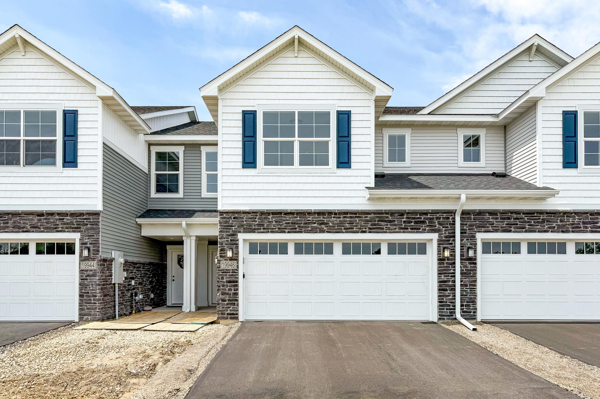 2nd image of 19946 Hunters Rdg, Rogers, MN 55374 | MLS# 7091173