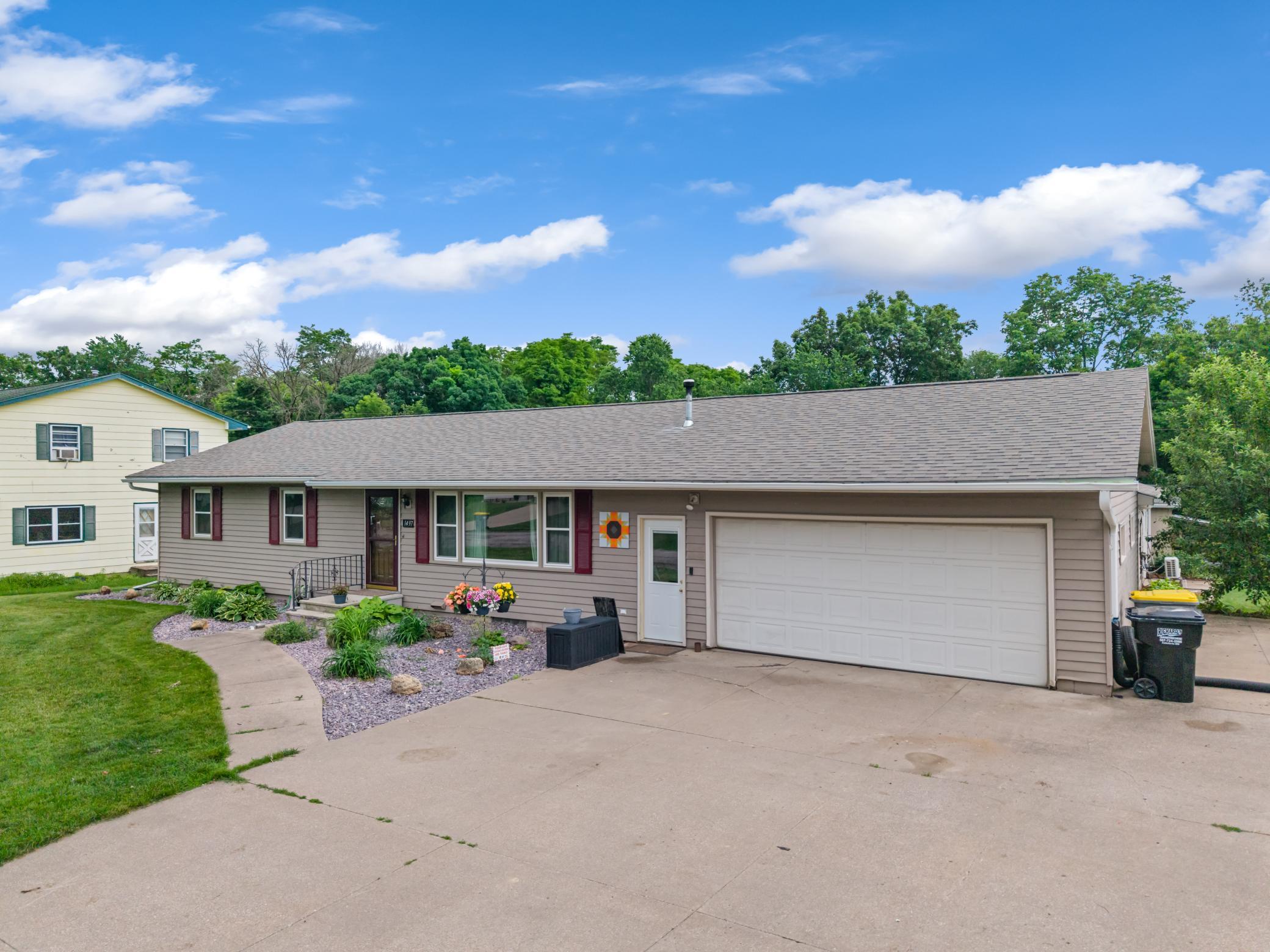 Homes for sale in La Crescent, MN | 1497 Claudia Ave, La Crescent, MN 55947 | MLS# 7091305
