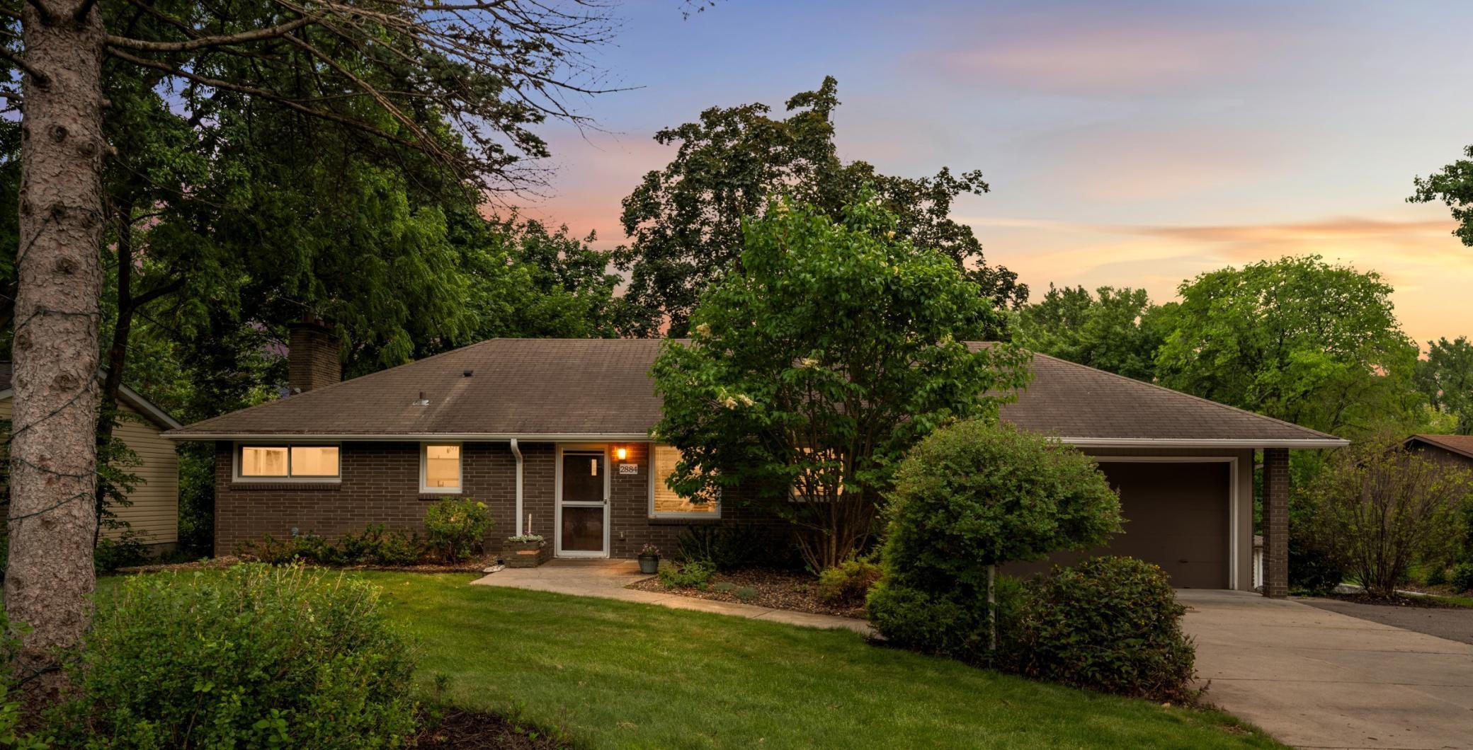 1st image of 2884 W Owasso Blvd, Saint Paul, MN 55113 | MLS# 7091349