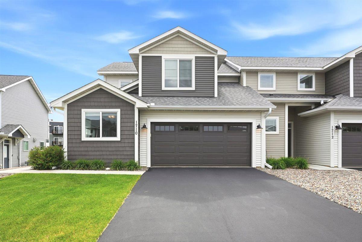 1st image of 1710 Southpoint Ln, Hudson, WI 54016 | MLS# 7091459