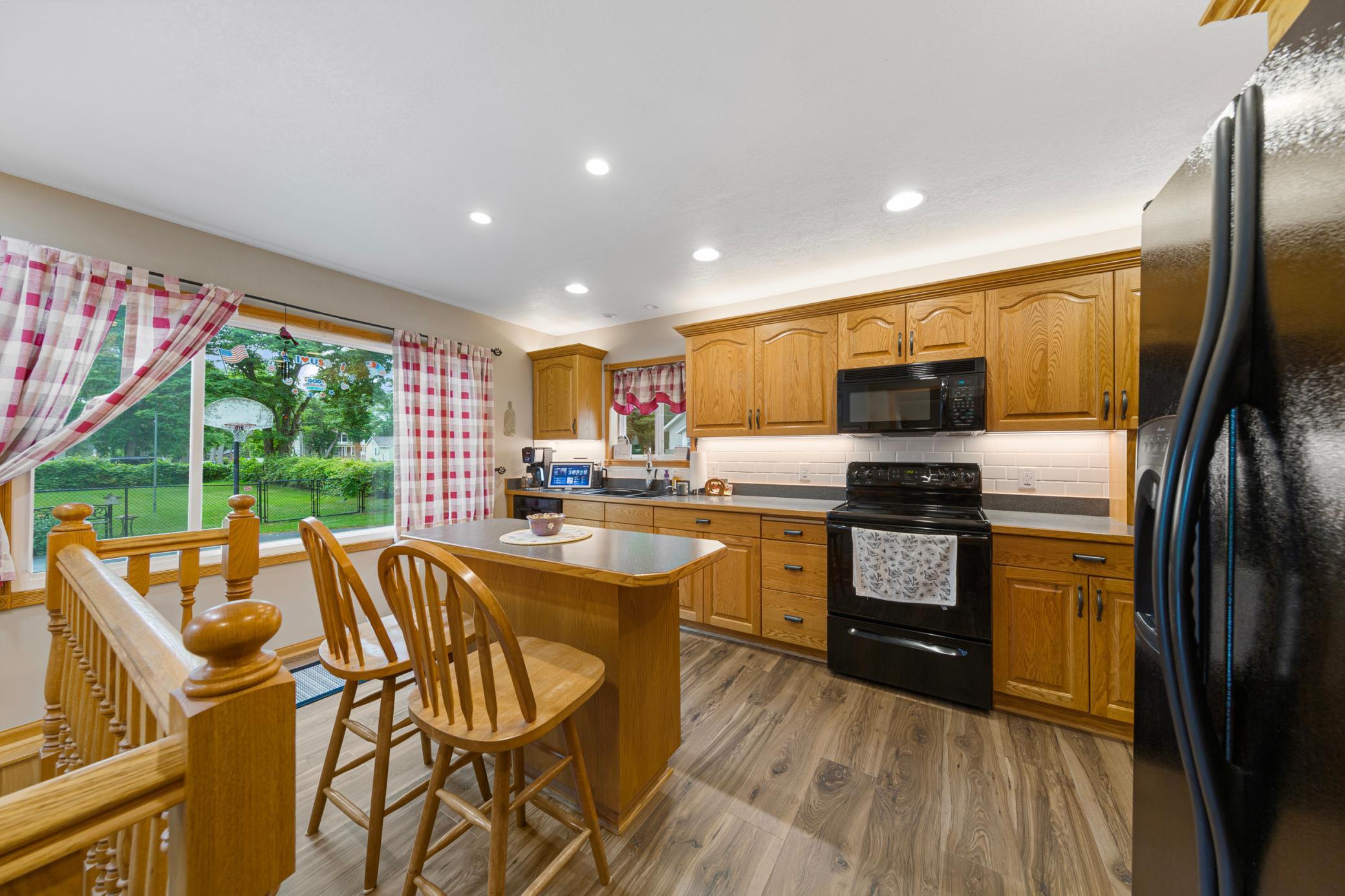 5th image of 806 5Th St Nw, Faribault, MN 55021 | MLS# 7091476