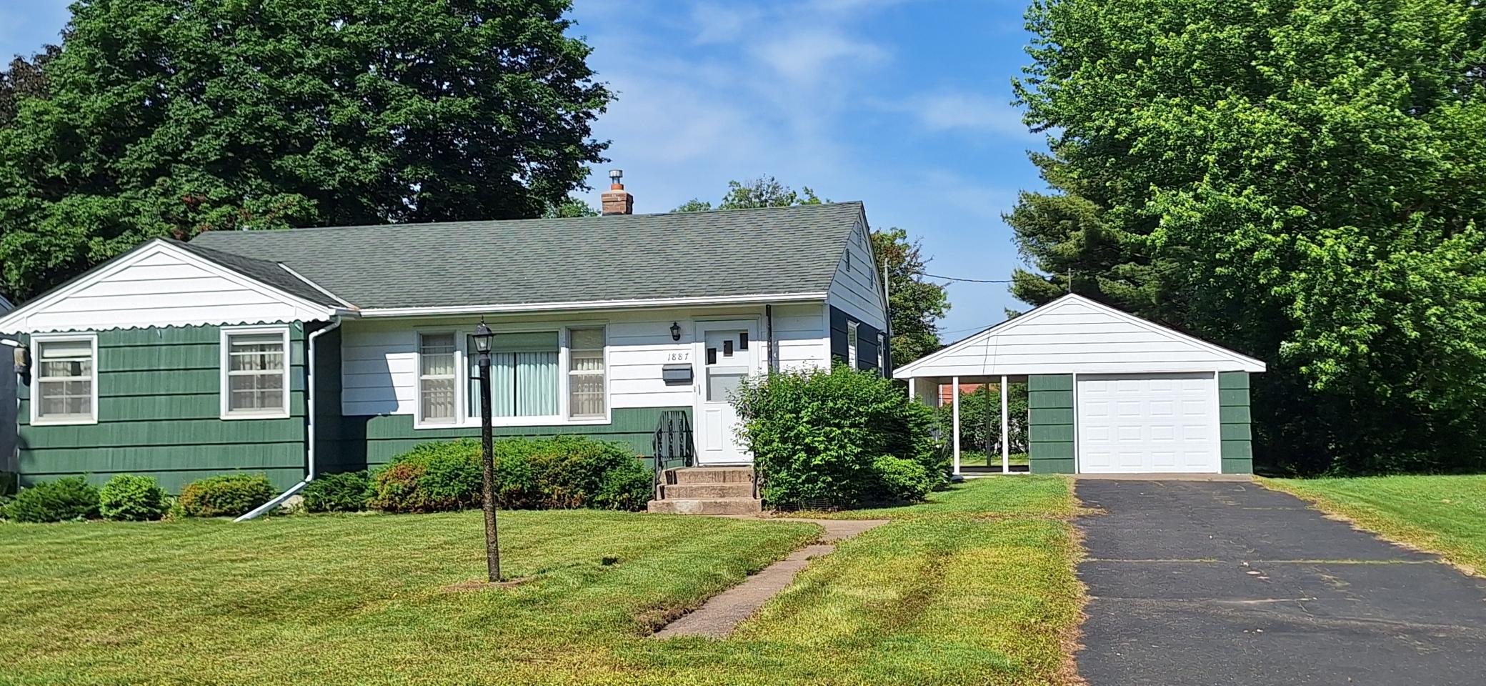 1st image of 1887 Oxford St N, Saint Paul, MN 55113 | MLS# 7091679