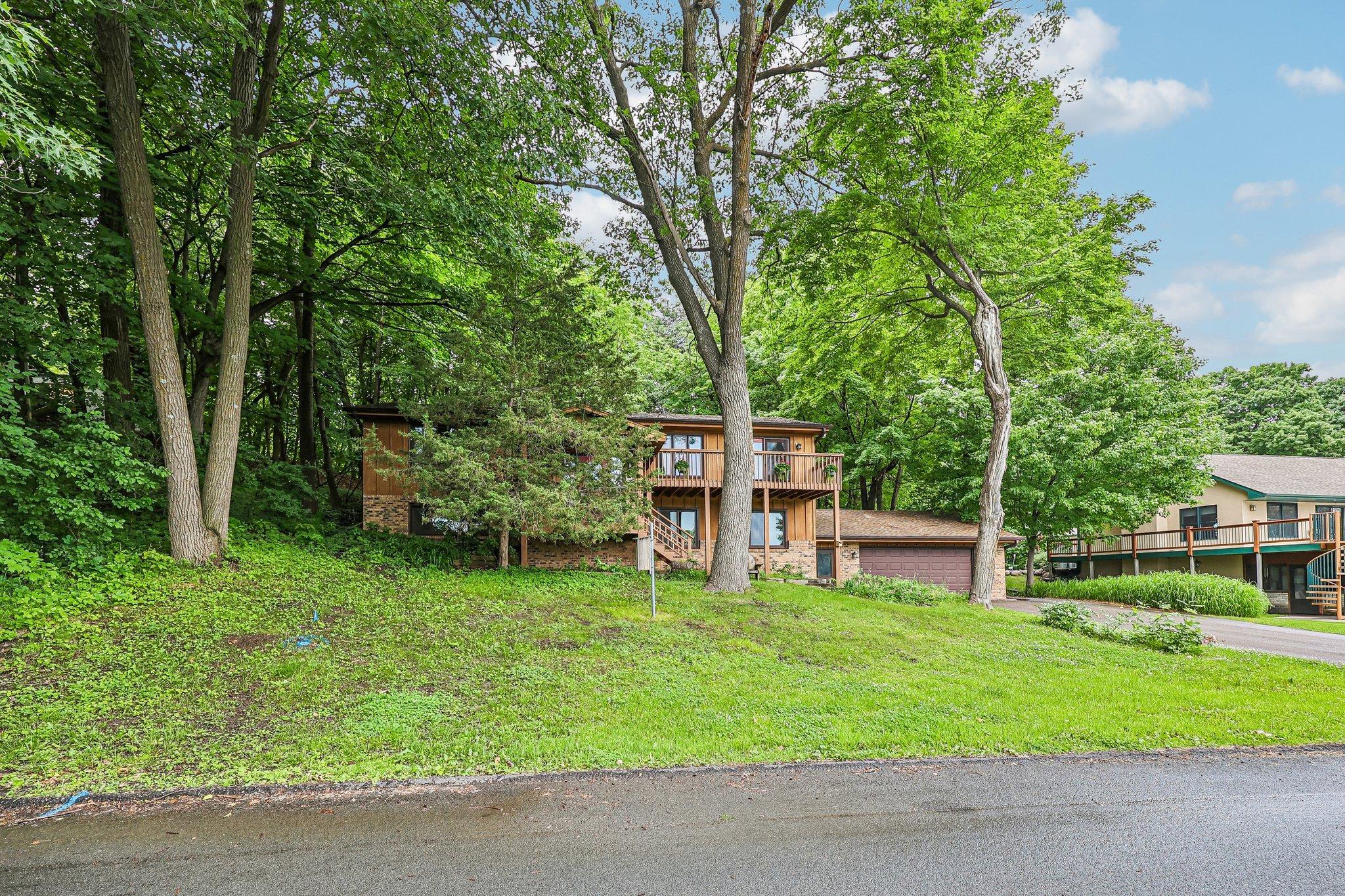 2nd image of 6680 Lotus Trl, Chanhassen, MN 55317 | MLS# 7091694