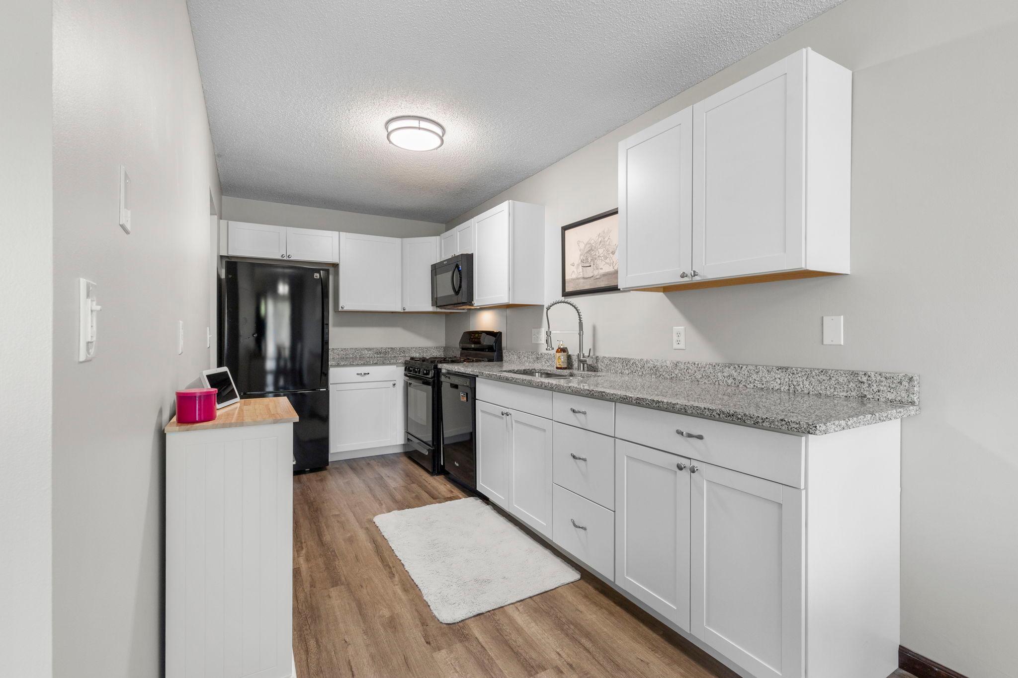3rd image of 11954 70Th Pl N, Maple Grove, MN 55369 | MLS# 7091862