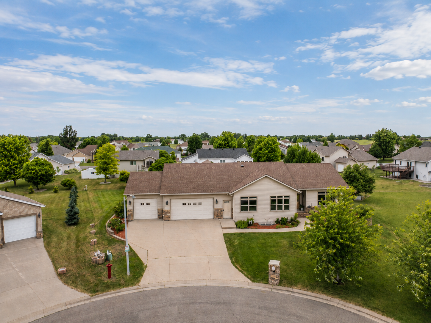 2nd image of 969 32nd St S, Moorhead, MN 56560 | MLS# 7091881
