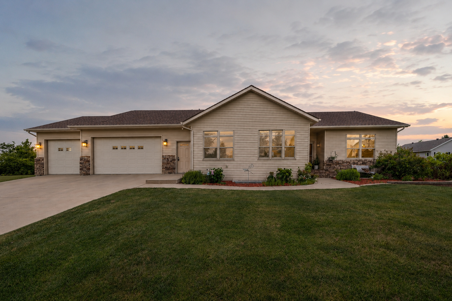3rd image of 969 32Nd St S, Moorhead, MN 56560 | MLS# 7091881