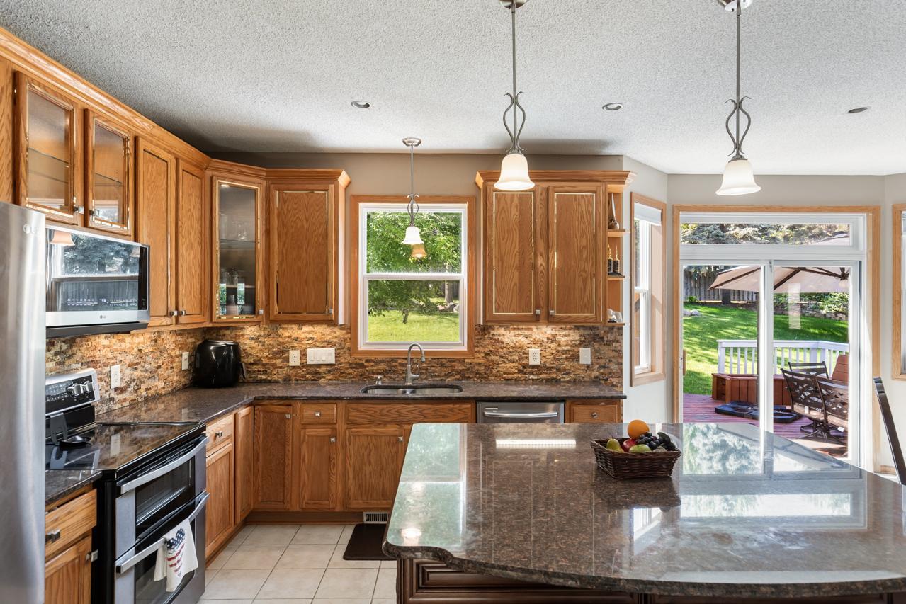 3rd image of 17993 89Th Pl N, Maple Grove, MN 55311 | MLS# 7091904