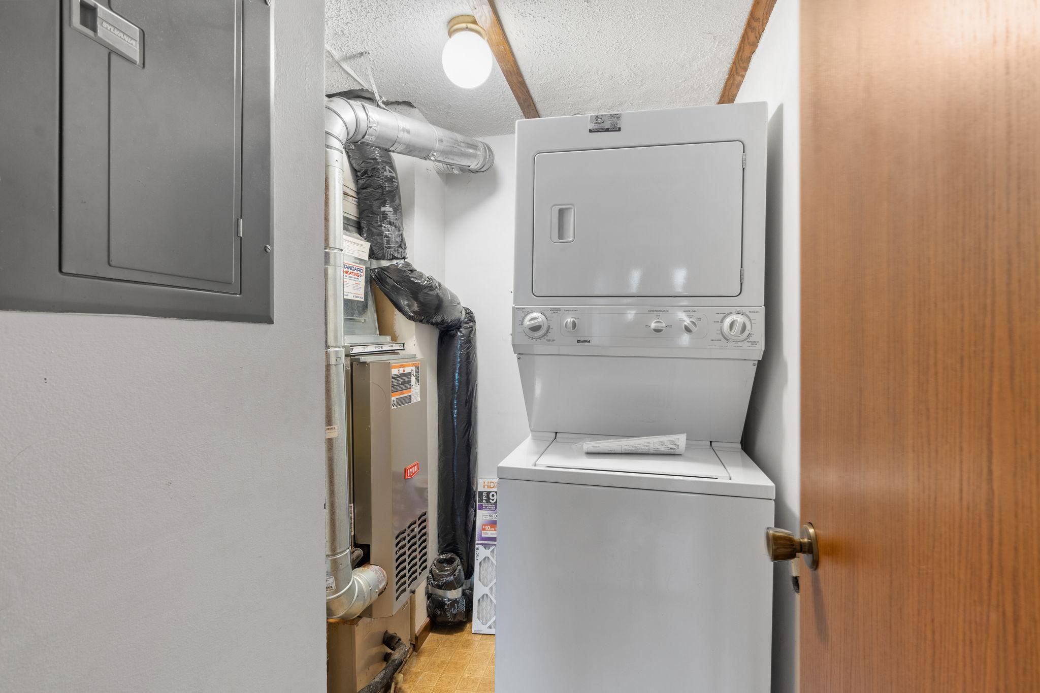 2nd image of 4165 Hilltop Pt, Saint Paul, MN 55123