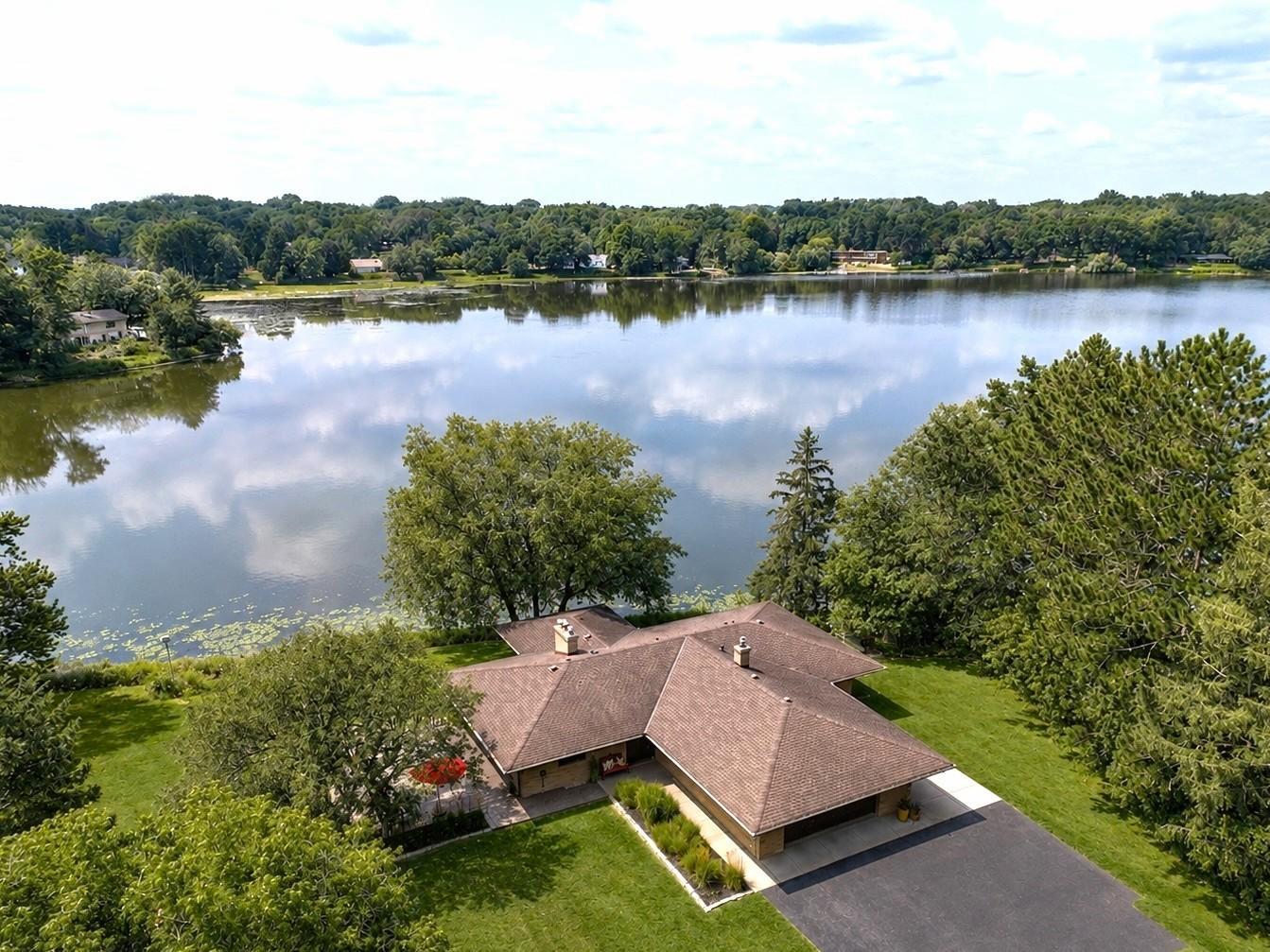 2nd image of 19 Dove Ln, Saint Paul, MN 55127 | MLS# 7091984