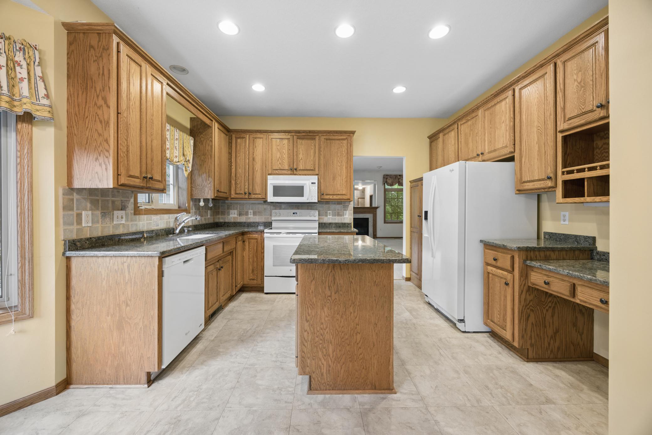 Homes for sale in Little Canada, MN | 2282 Stephani Ct, Little Canada, MN 55117 | MLS# 7092225