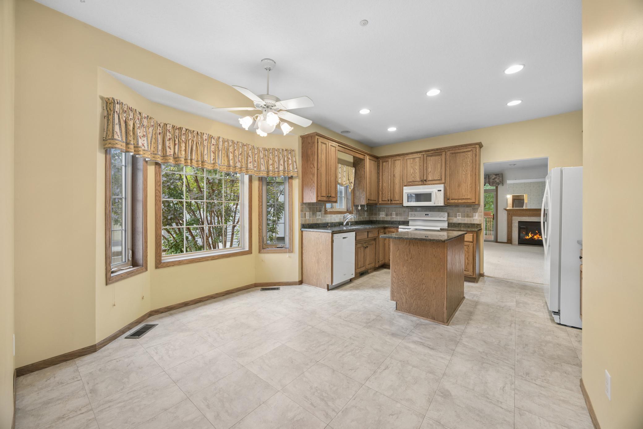 Homes for sale in Little Canada, MN | 2282 Stephani Ct, Little Canada, MN 55117 | MLS# 7092225