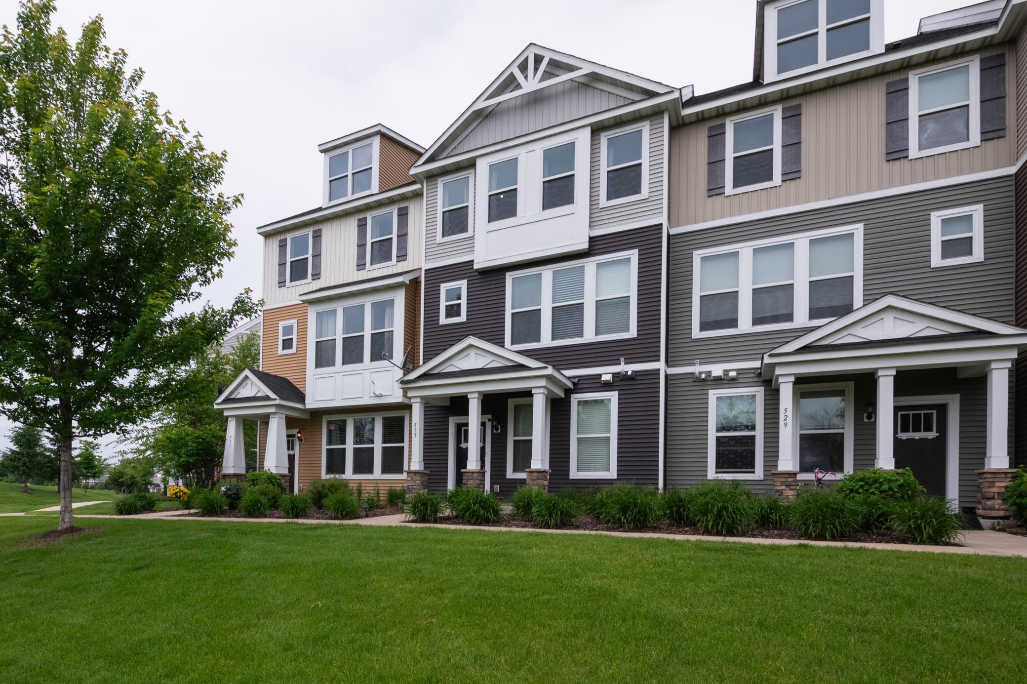 2nd image of 533 Satori Wy, Chaska, MN 55318 | MLS# 7092230