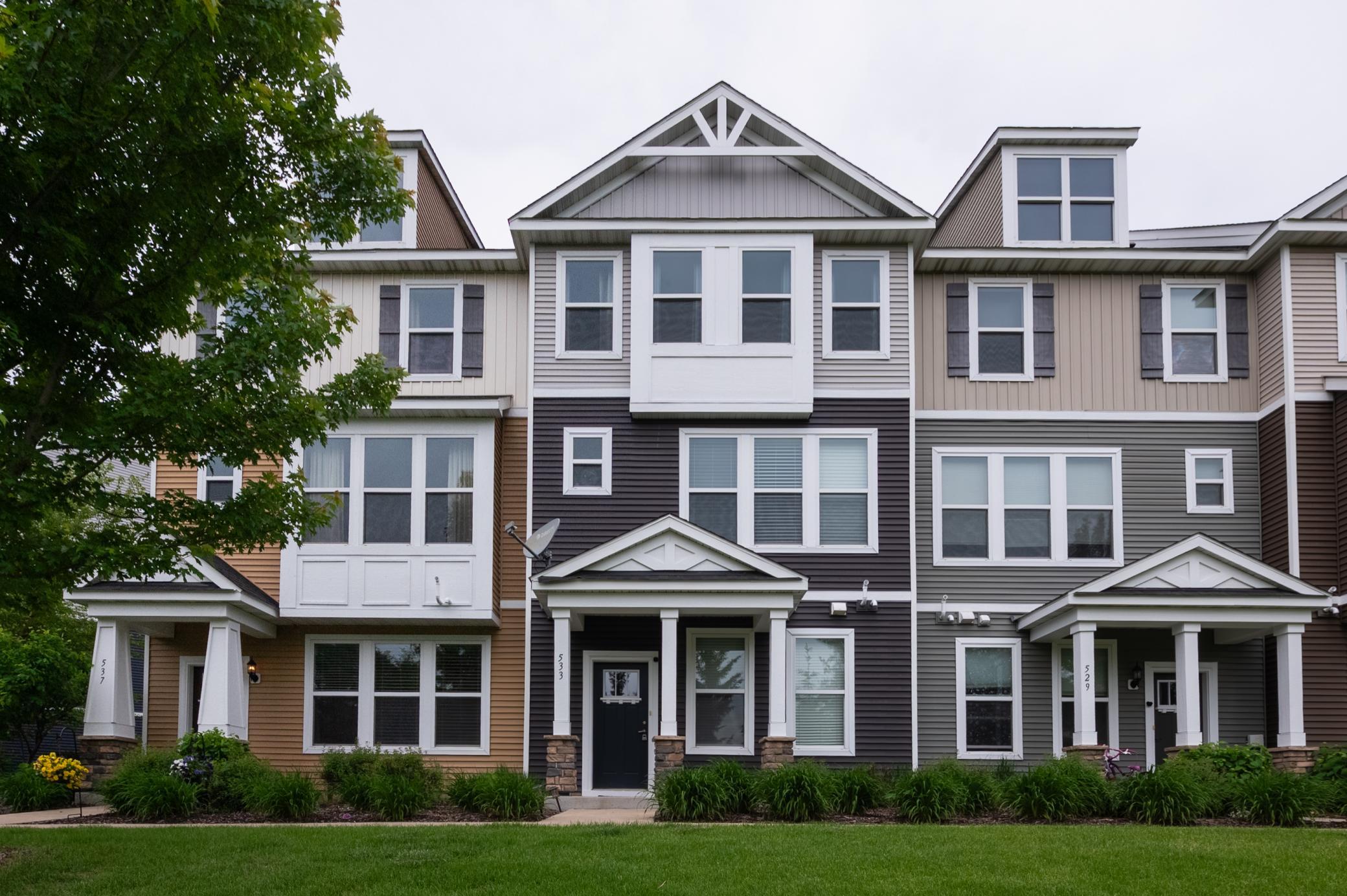 1st image of 533 Satori Wy, Chaska, MN 55318 | MLS# 7092230