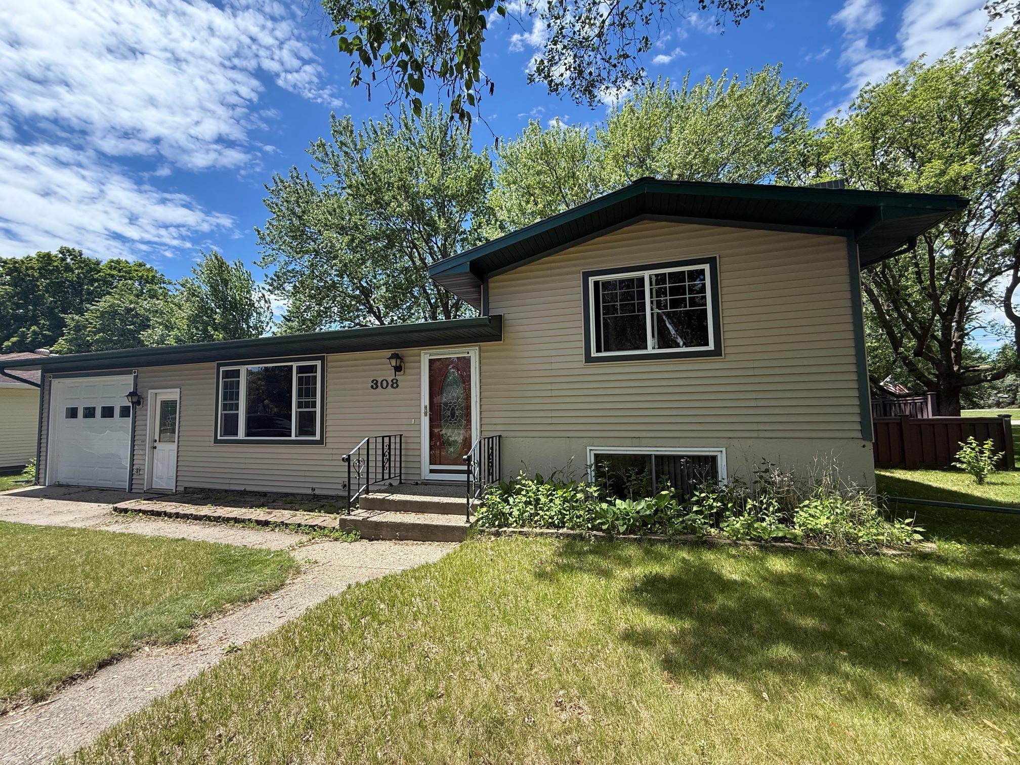 Homes for sale in Detroit Lakes, MN | 308 Sunset Ave, Detroit Lakes, MN 56501 | MLS# 7092328
